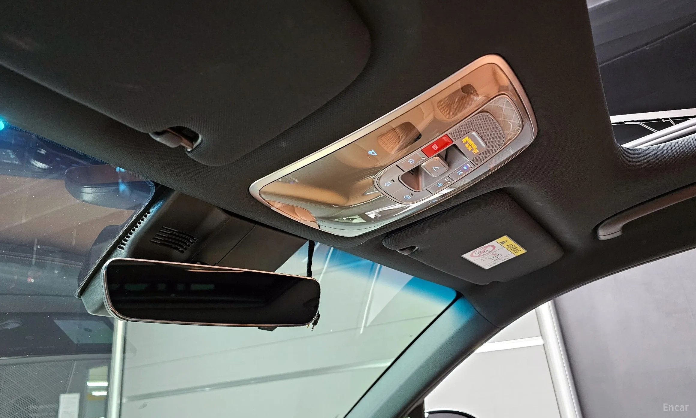 Genesis GV70 превью 18