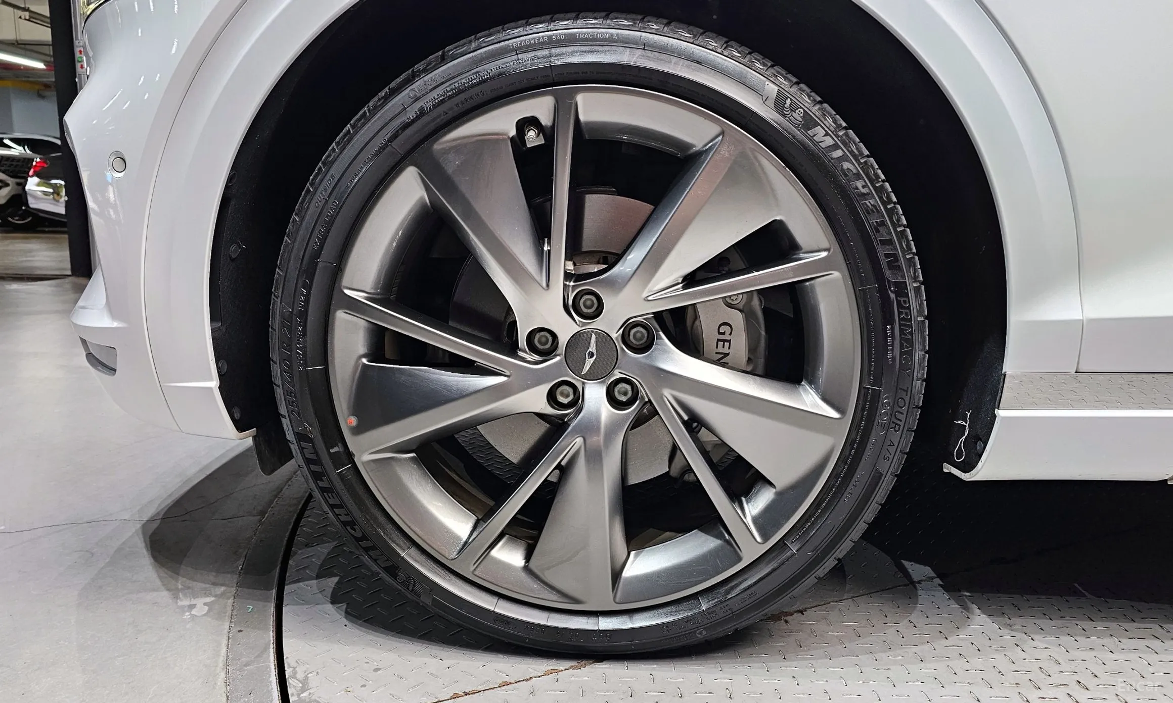 Genesis GV70 превью 5