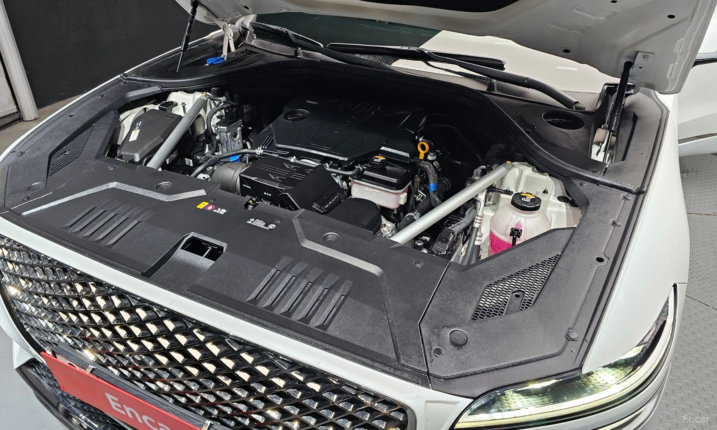 Genesis GV70 превью 6