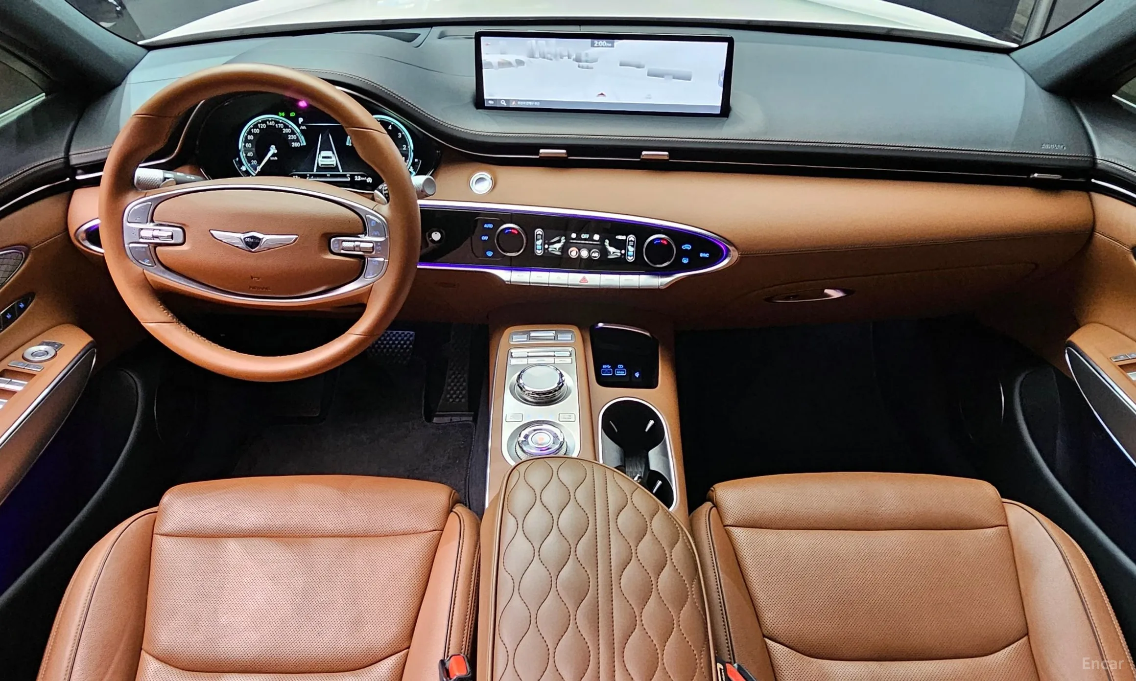 Genesis GV70 превью 7