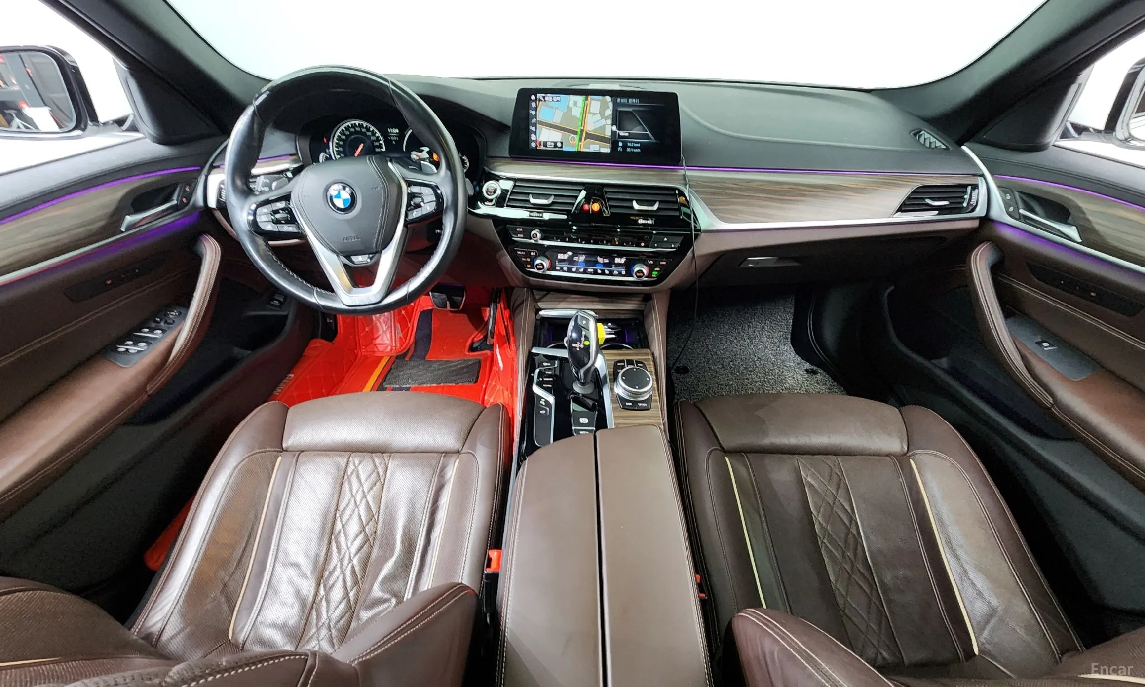 BMW 5 Series (G30) превью 7
