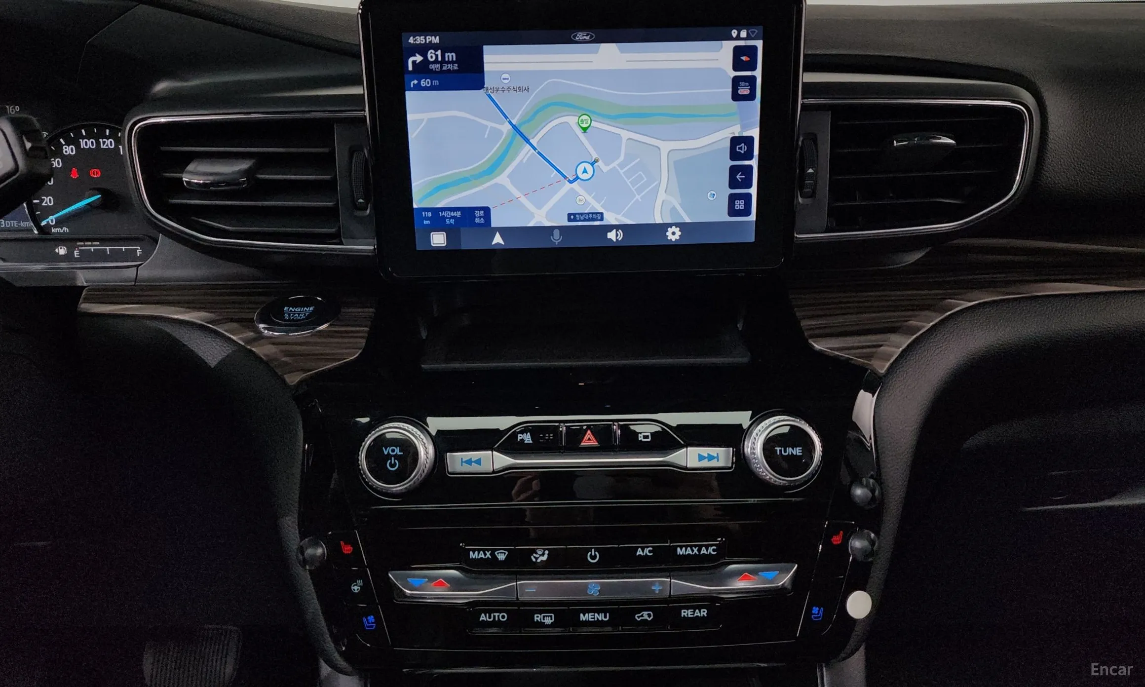 Ford Explorer 6th Generation превью 14