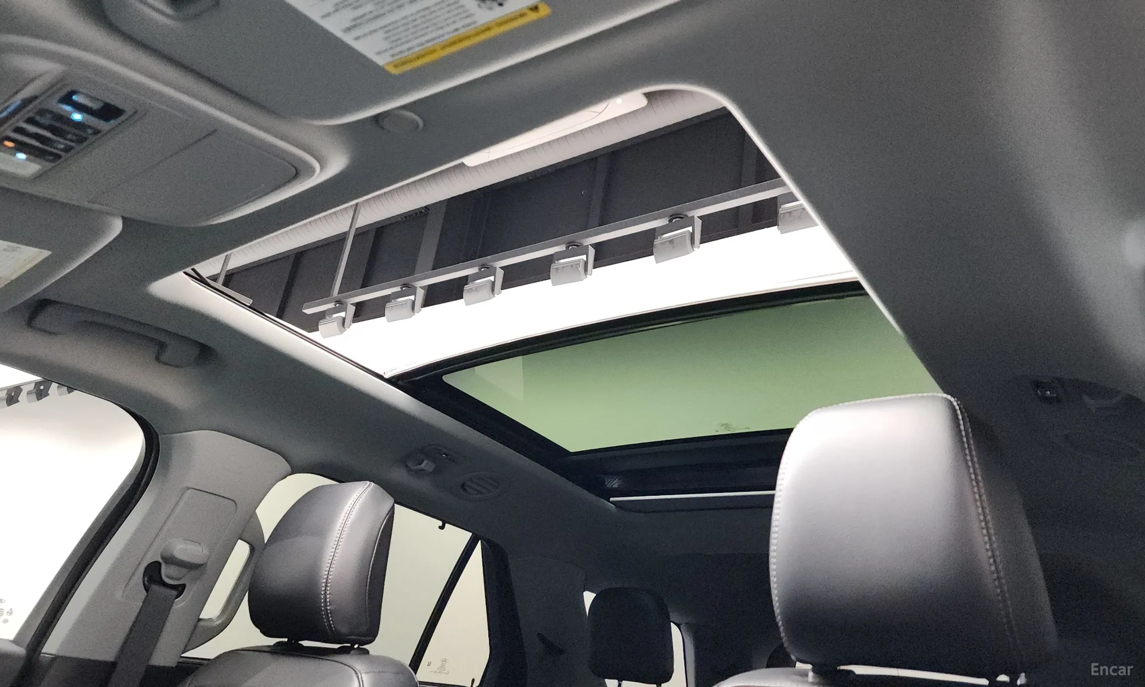 Ford Explorer 6th Generation превью 19
