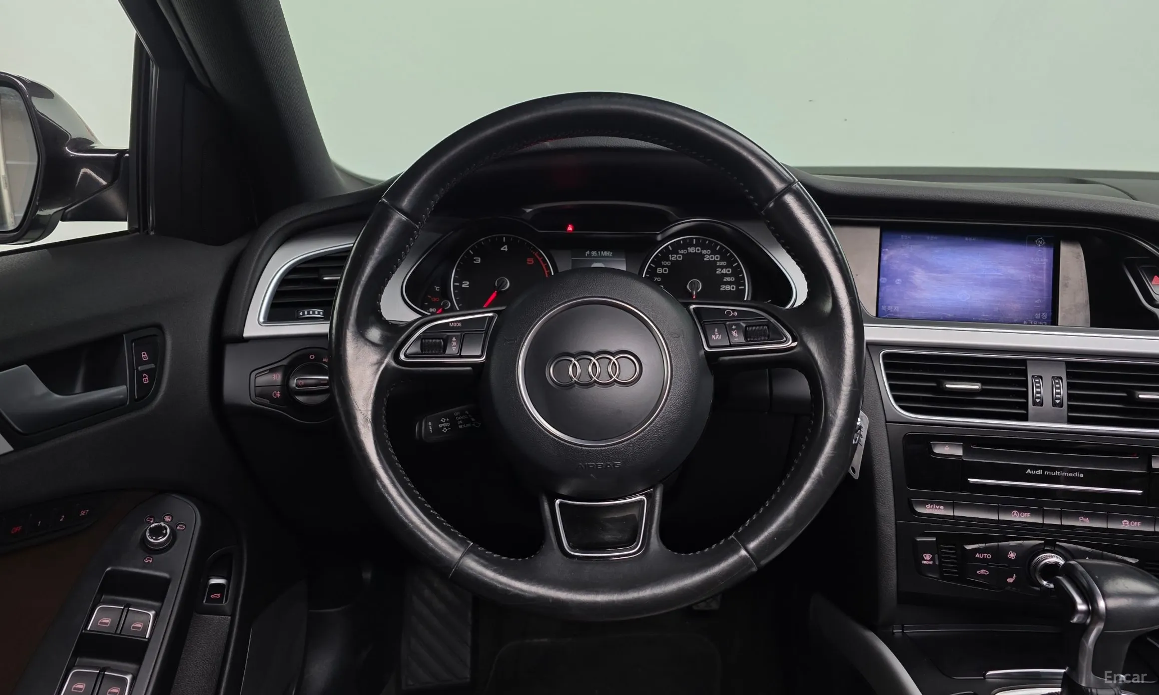 Audi New A4 превью 13