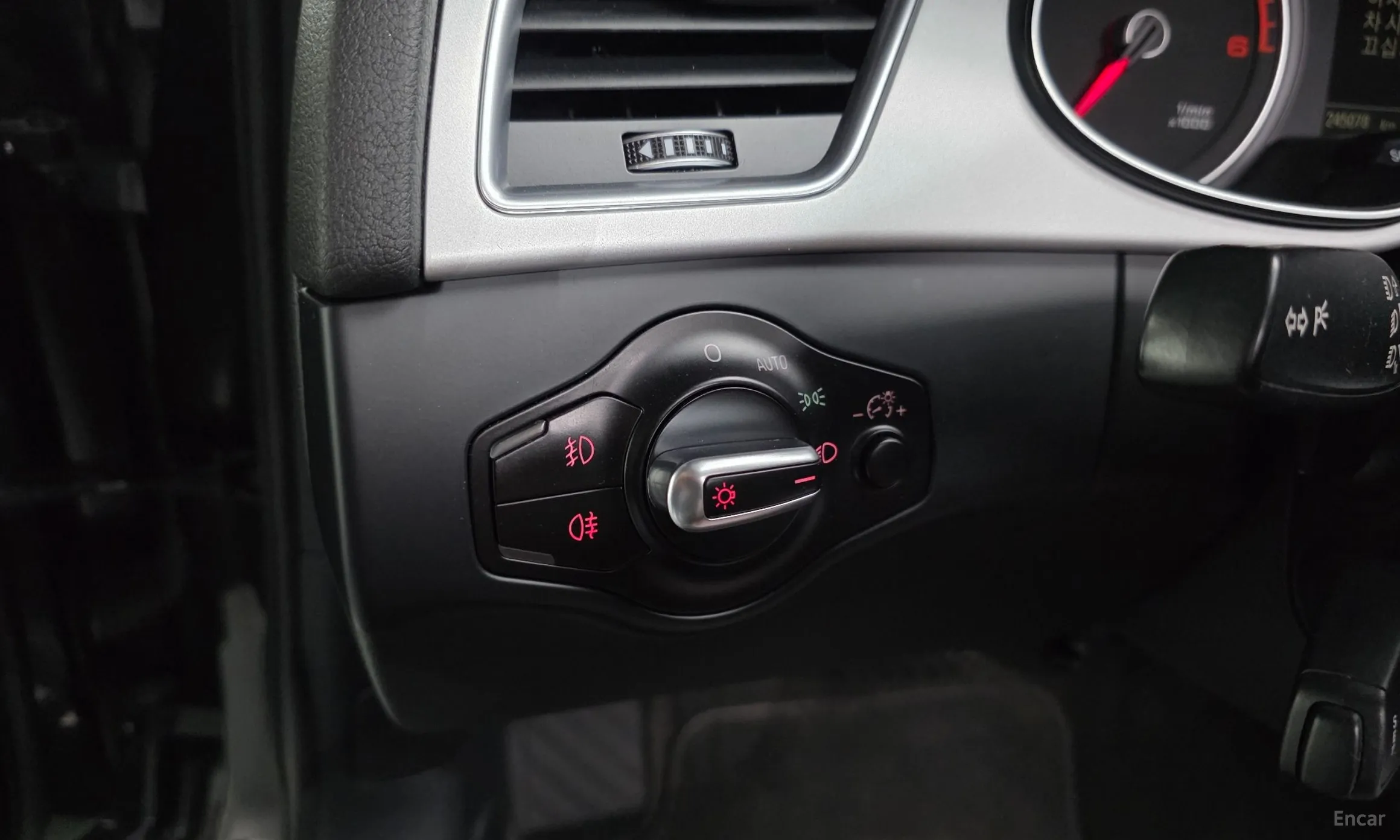Audi New A4 превью 19