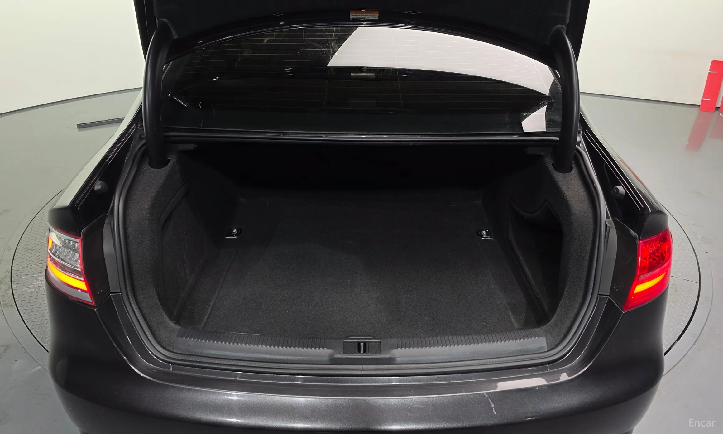Audi New A4 превью 20