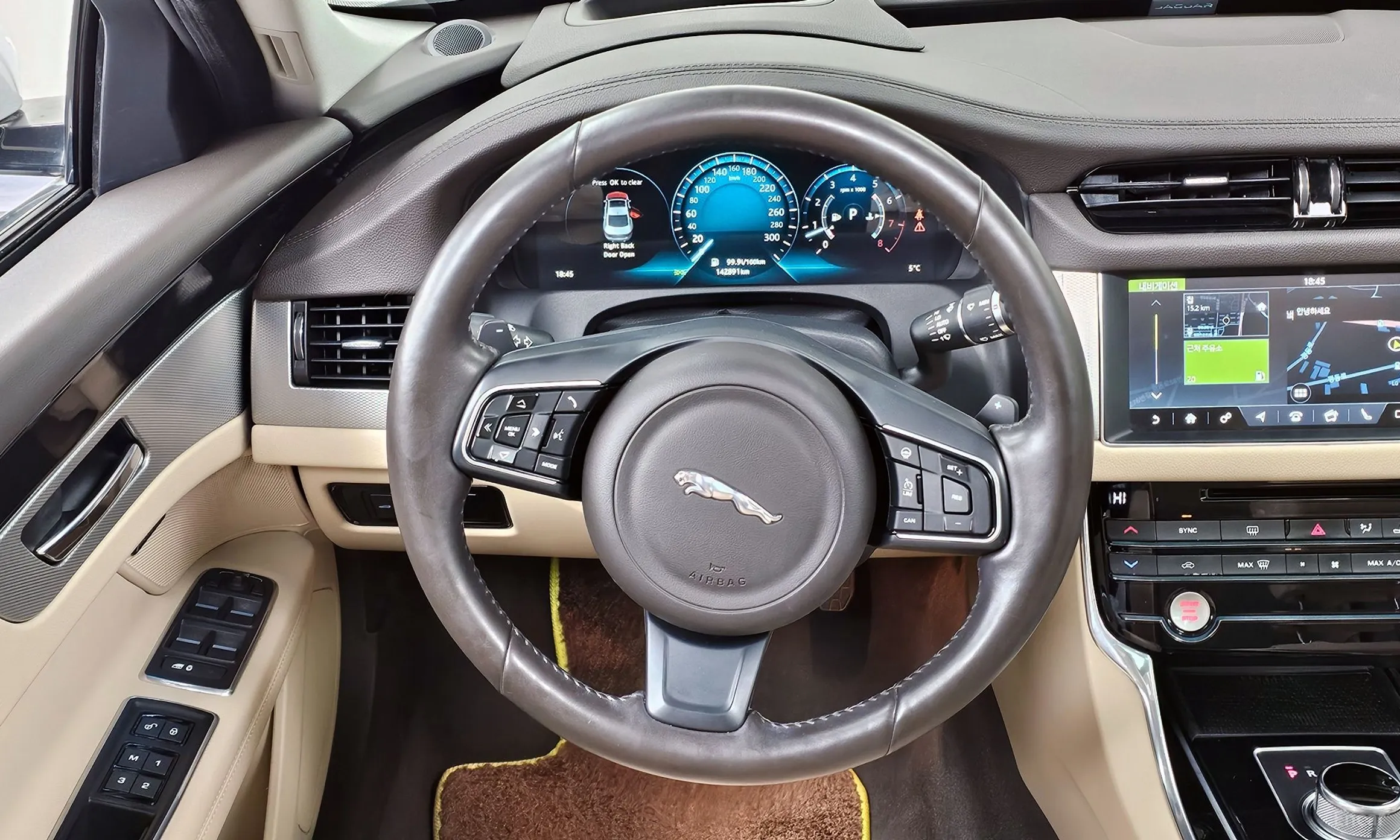Jaguar XF (x260) превью 13