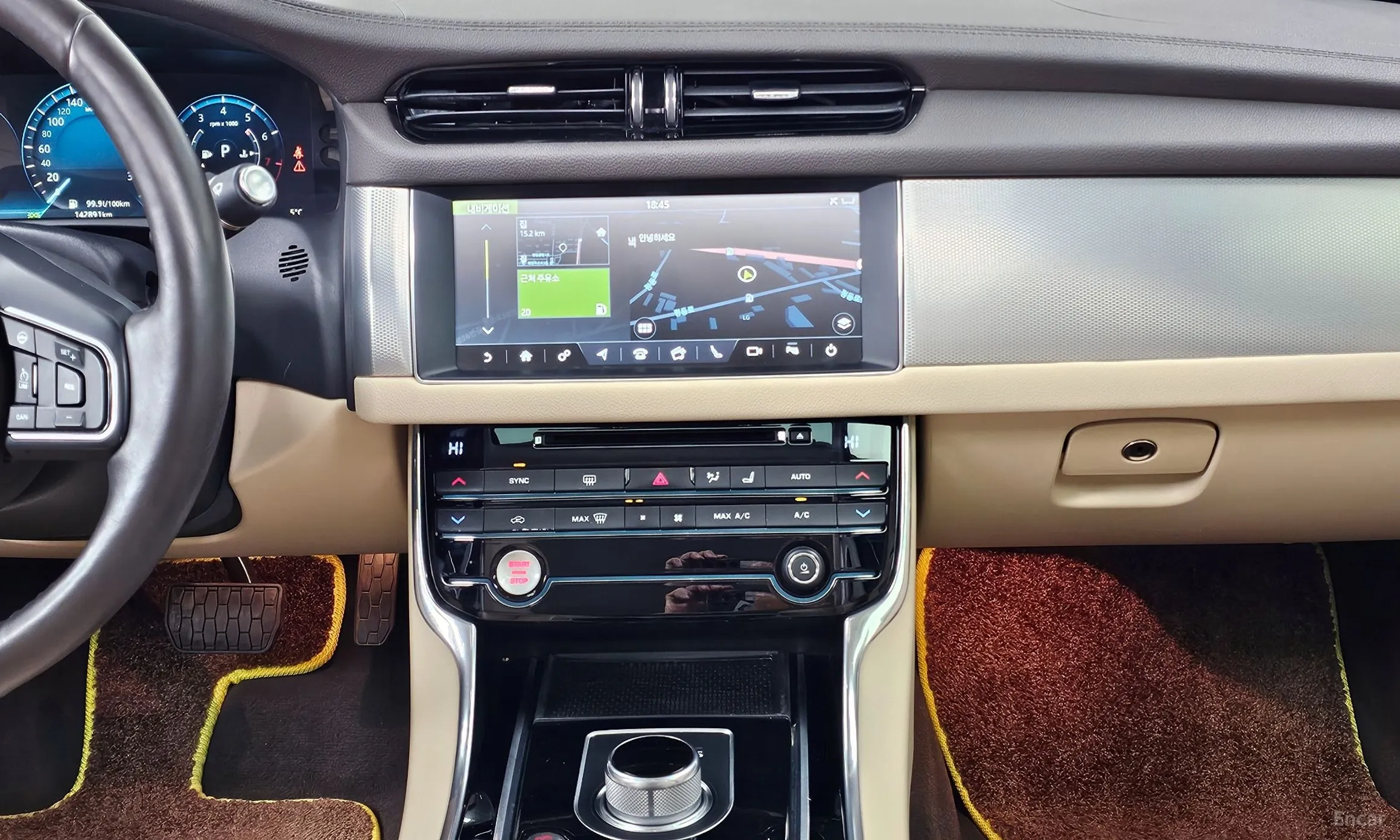 Jaguar XF (x260) превью 14