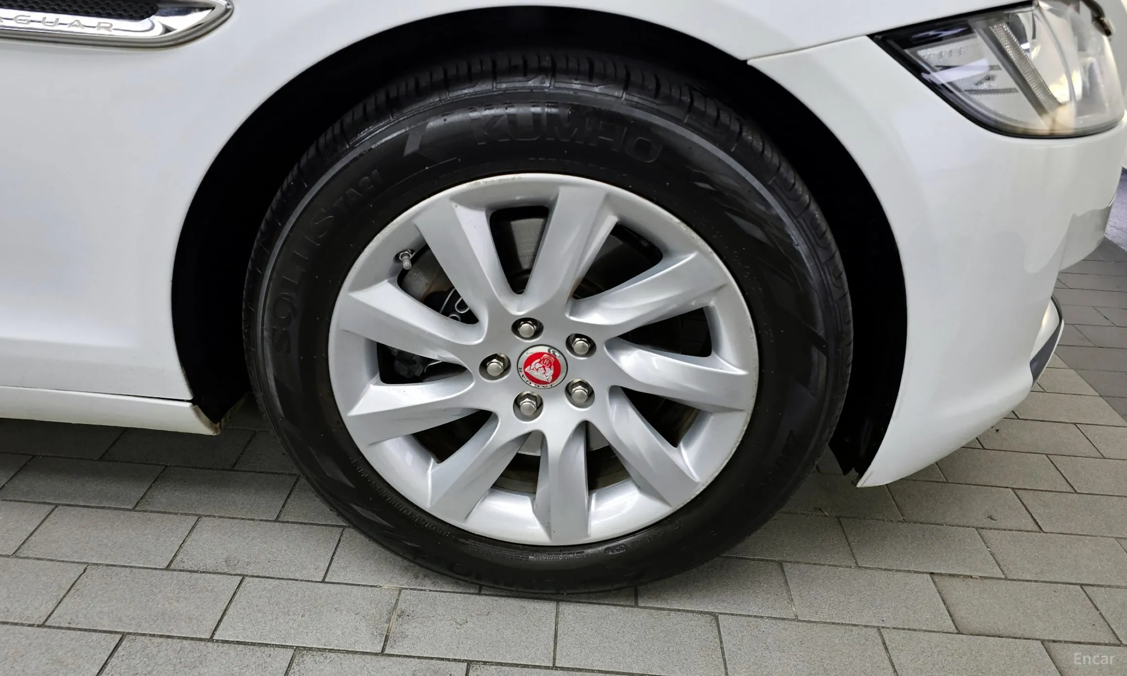 Jaguar XF (x260) превью 5