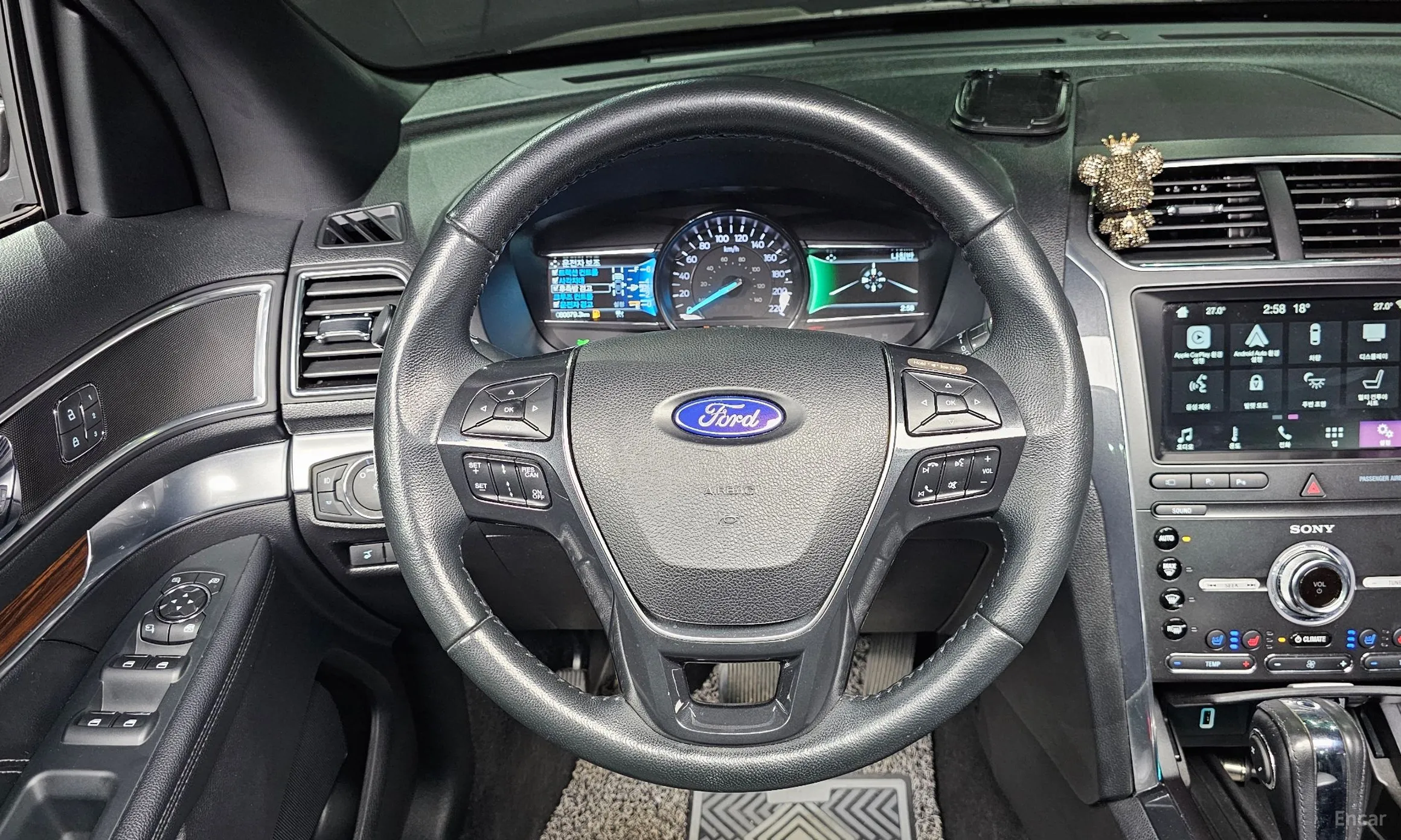 Ford Explorer превью 13