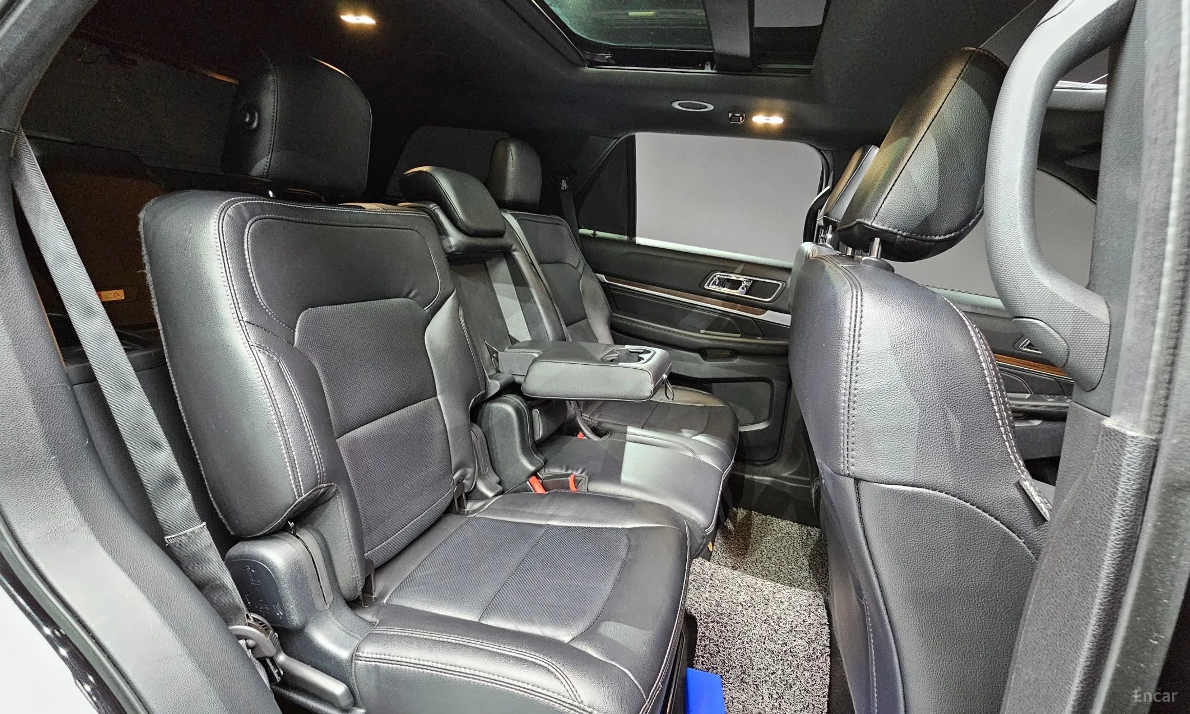Ford Explorer превью 19
