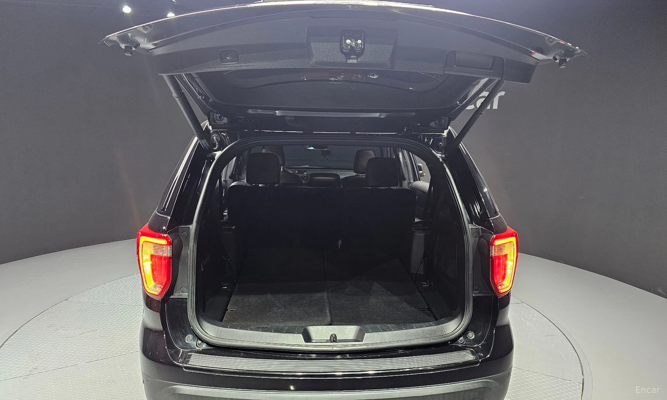 Ford Explorer превью 20