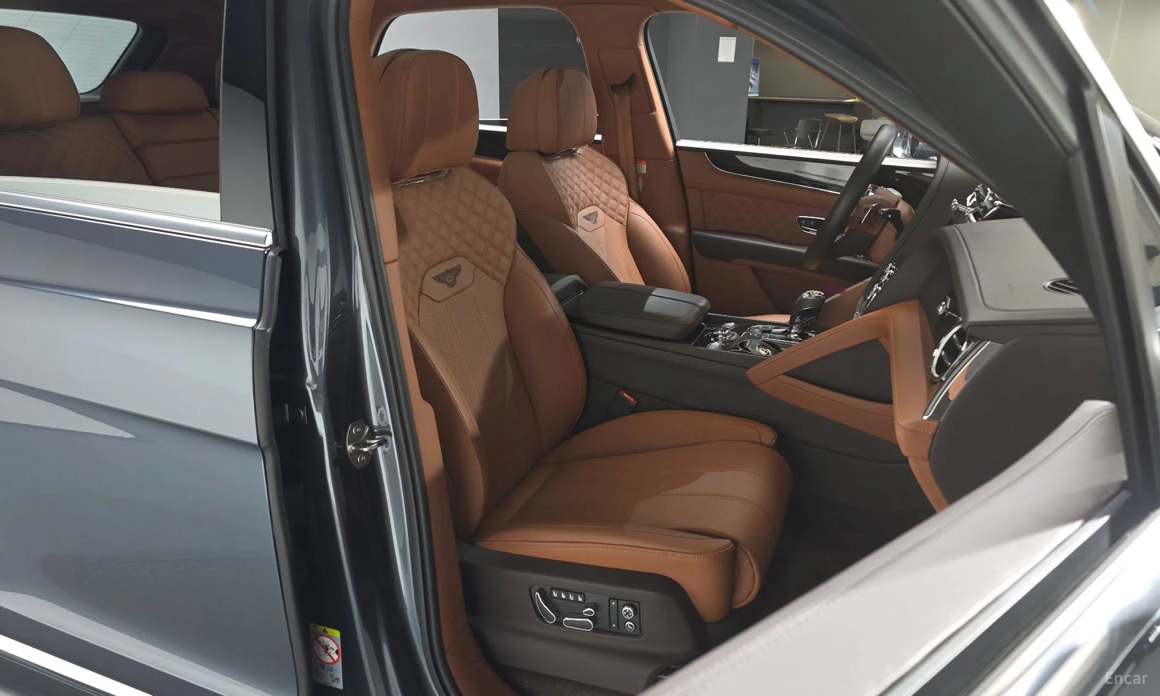 Bentley Bentayga превью 10