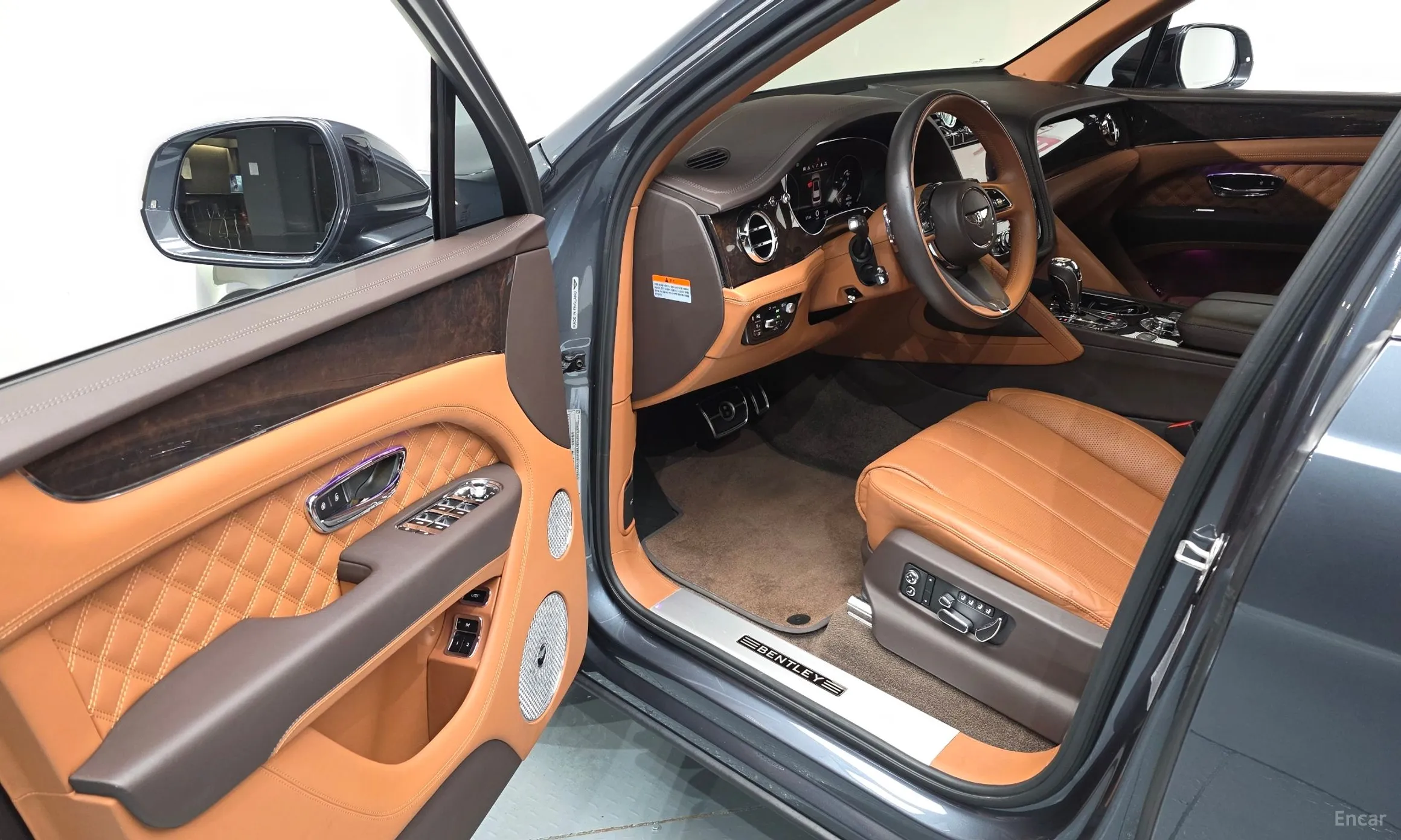 Bentley Bentayga превью 12