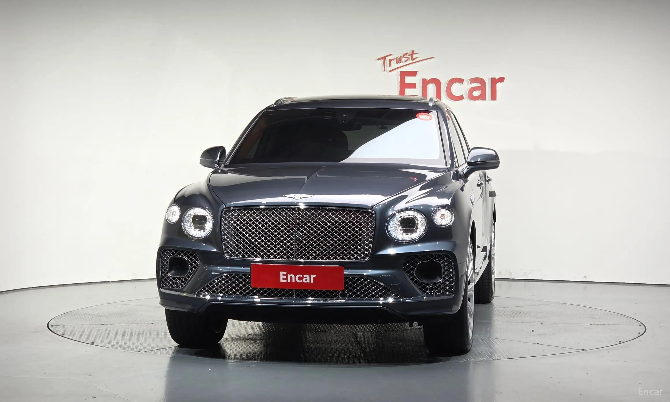 Bentley Bentayga превью 3