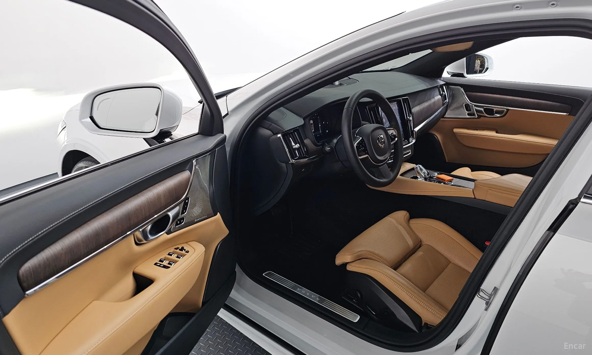 Volvo S90 превью 10