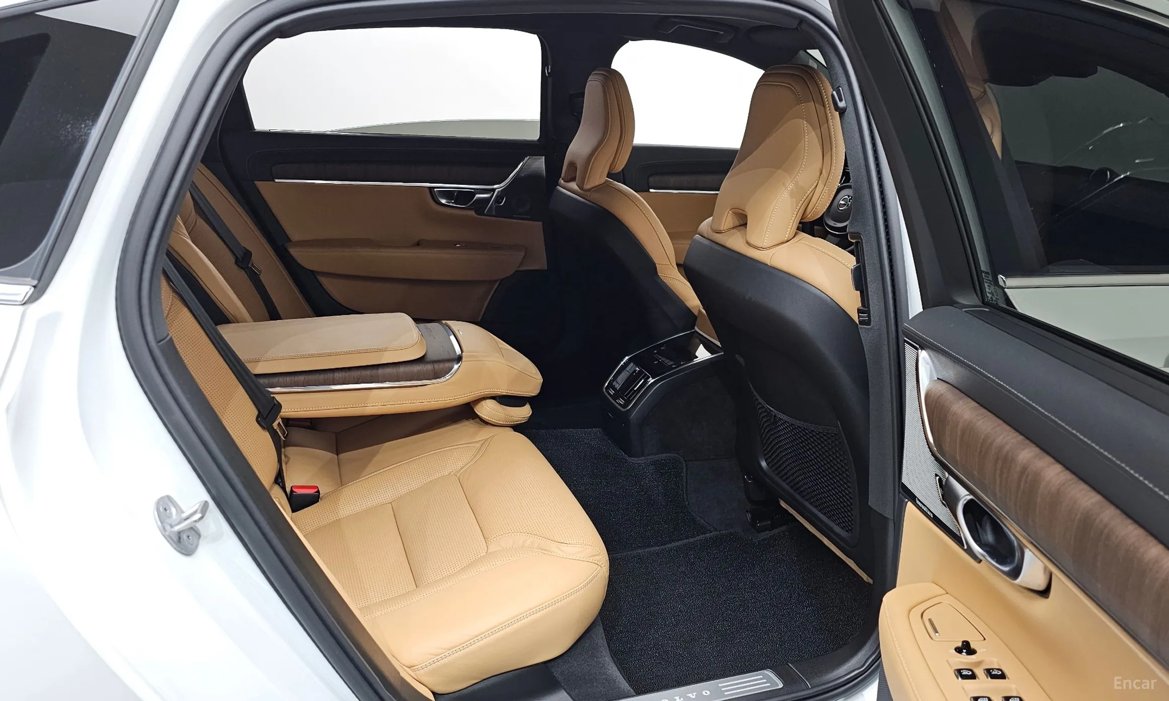 Volvo S90 превью 12
