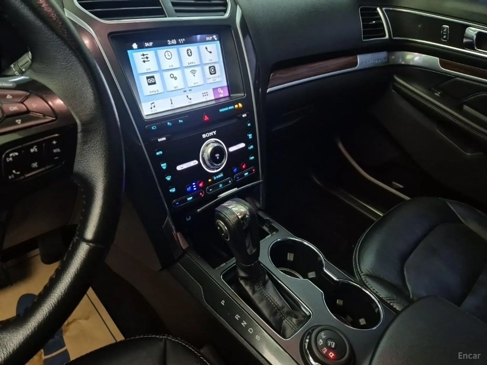 Ford Explorer превью 10