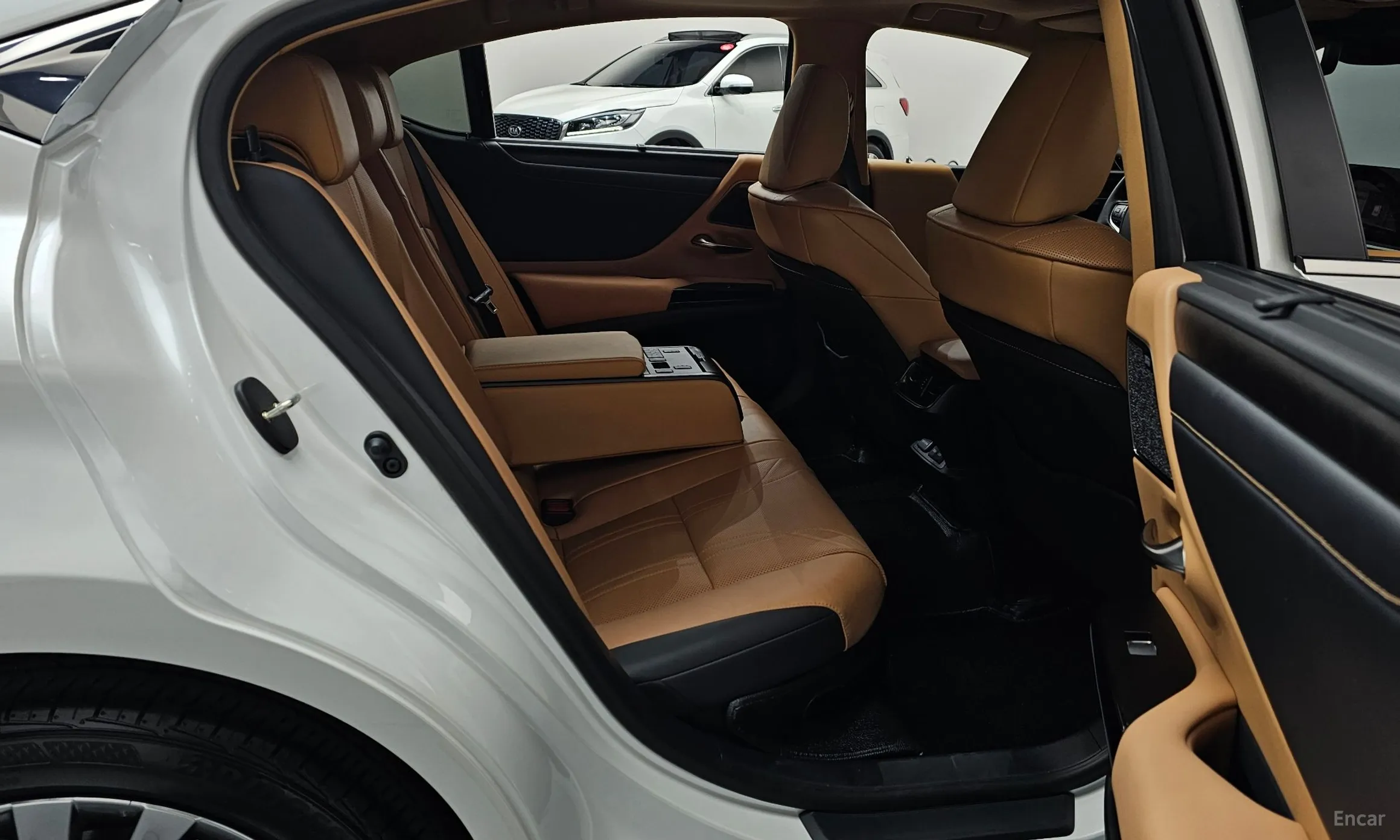 Lexus ES300h 7th Generation превью 12