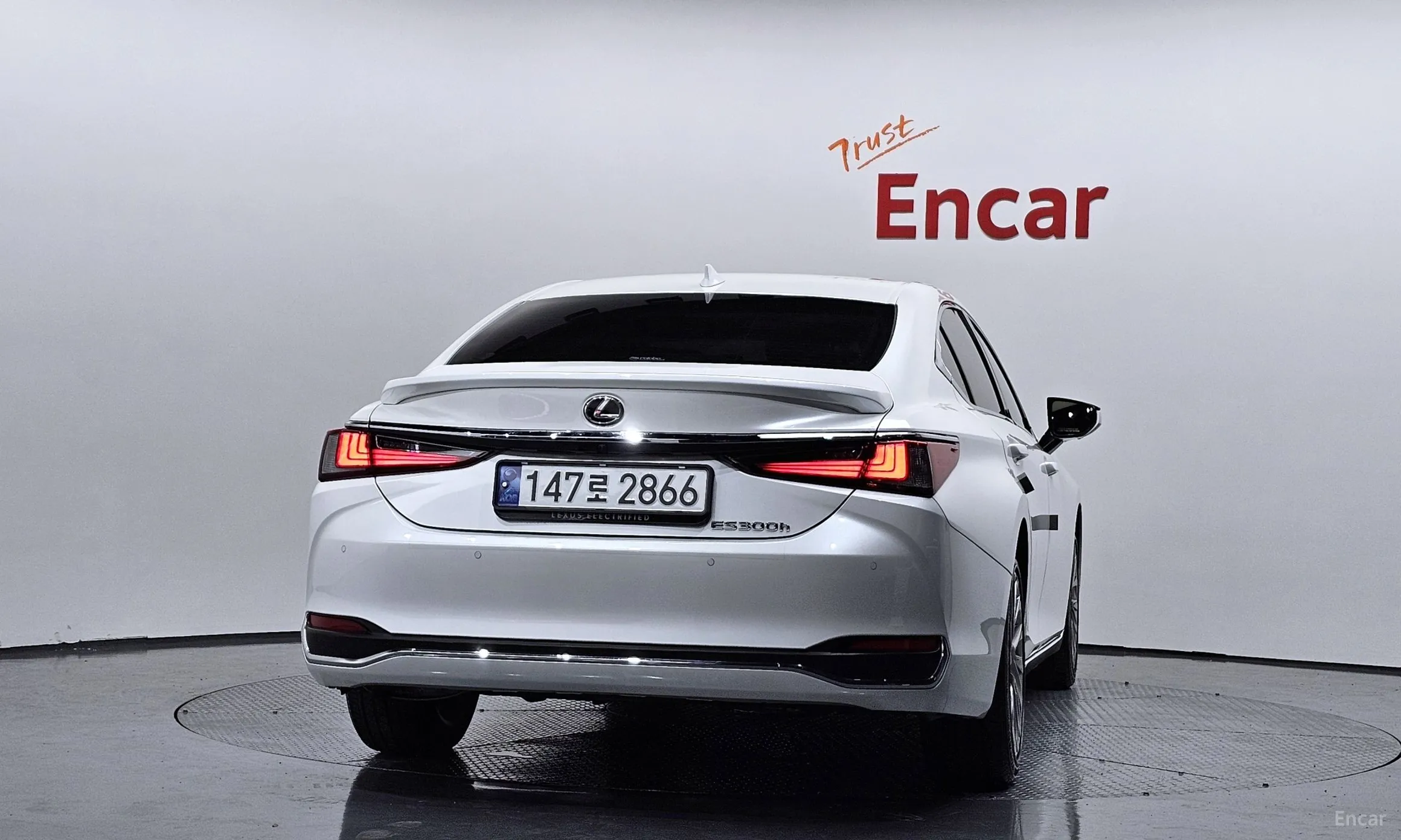 Lexus ES300h 7th Generation превью 4
