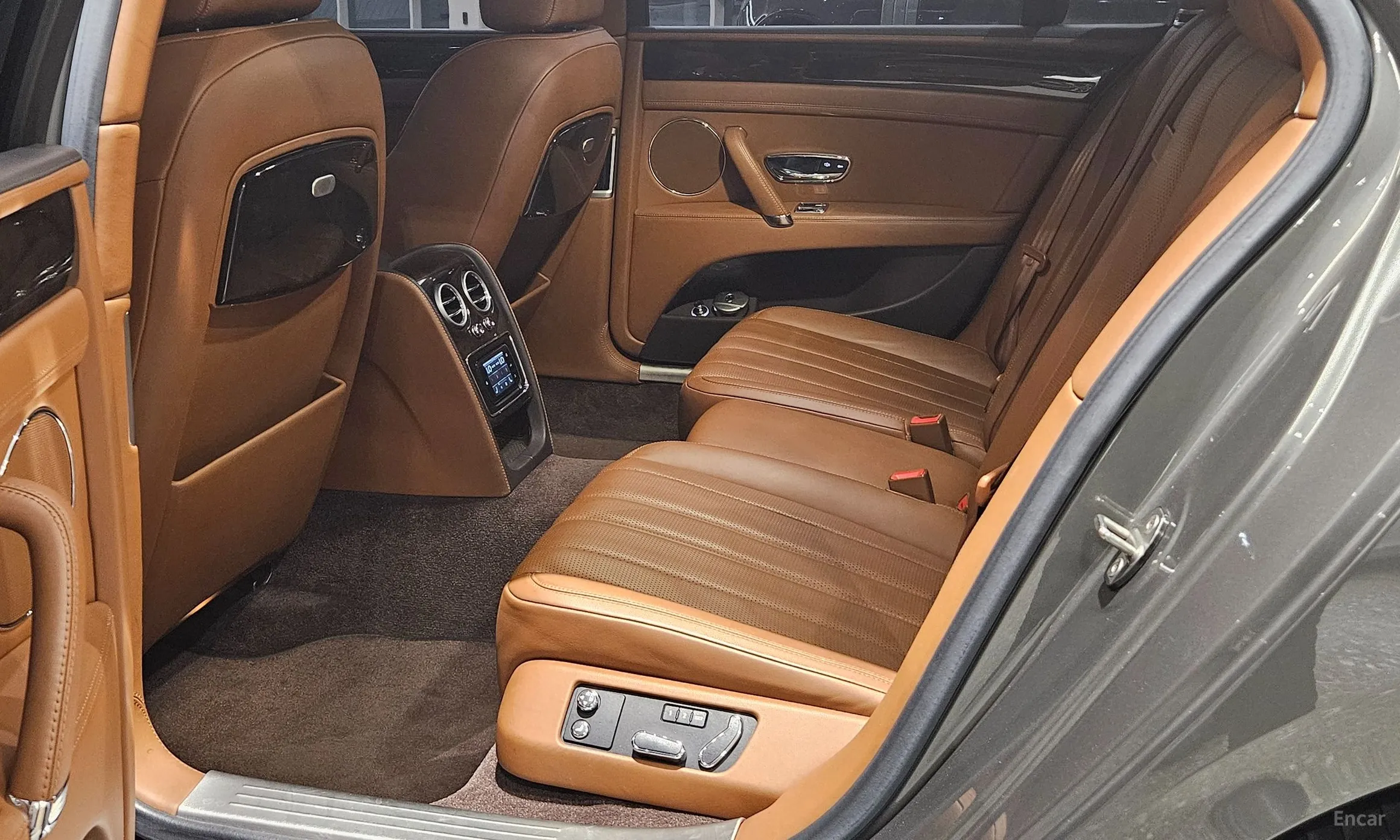 Bentley Flying Spur 2nd Generation превью 12