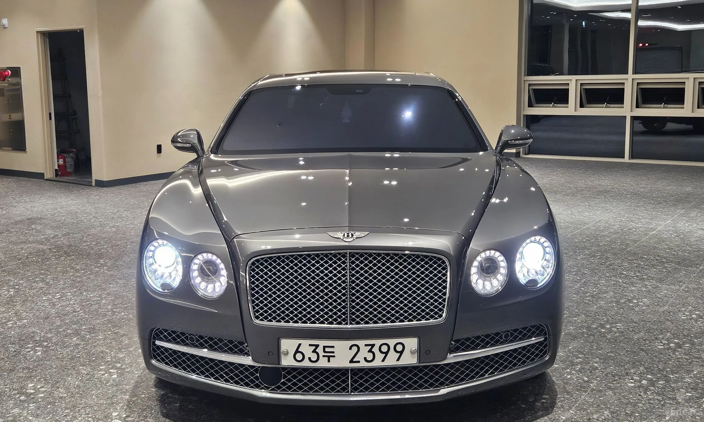Bentley Flying Spur 2nd Generation превью 3