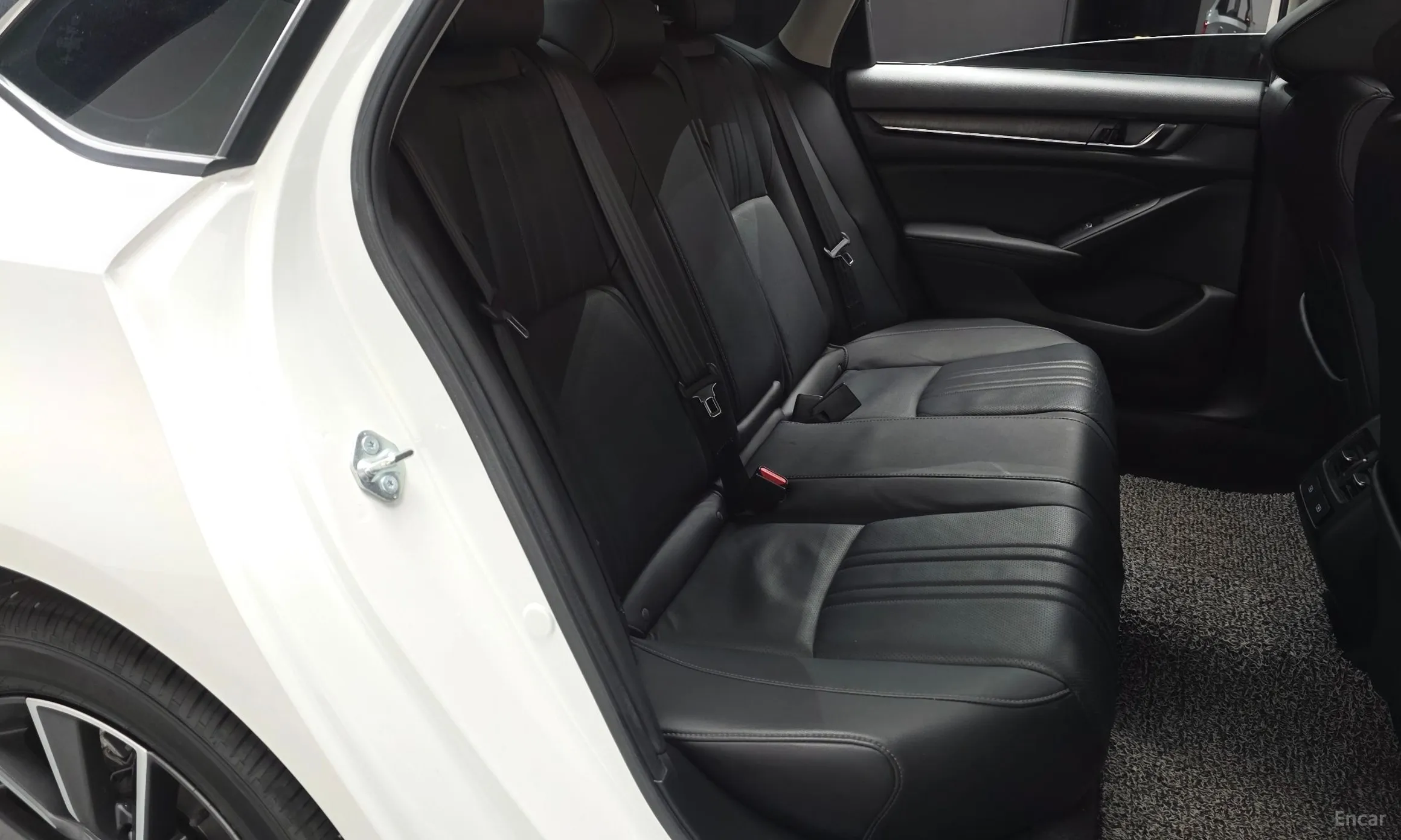 Honda Accord 10th Generation превью 11