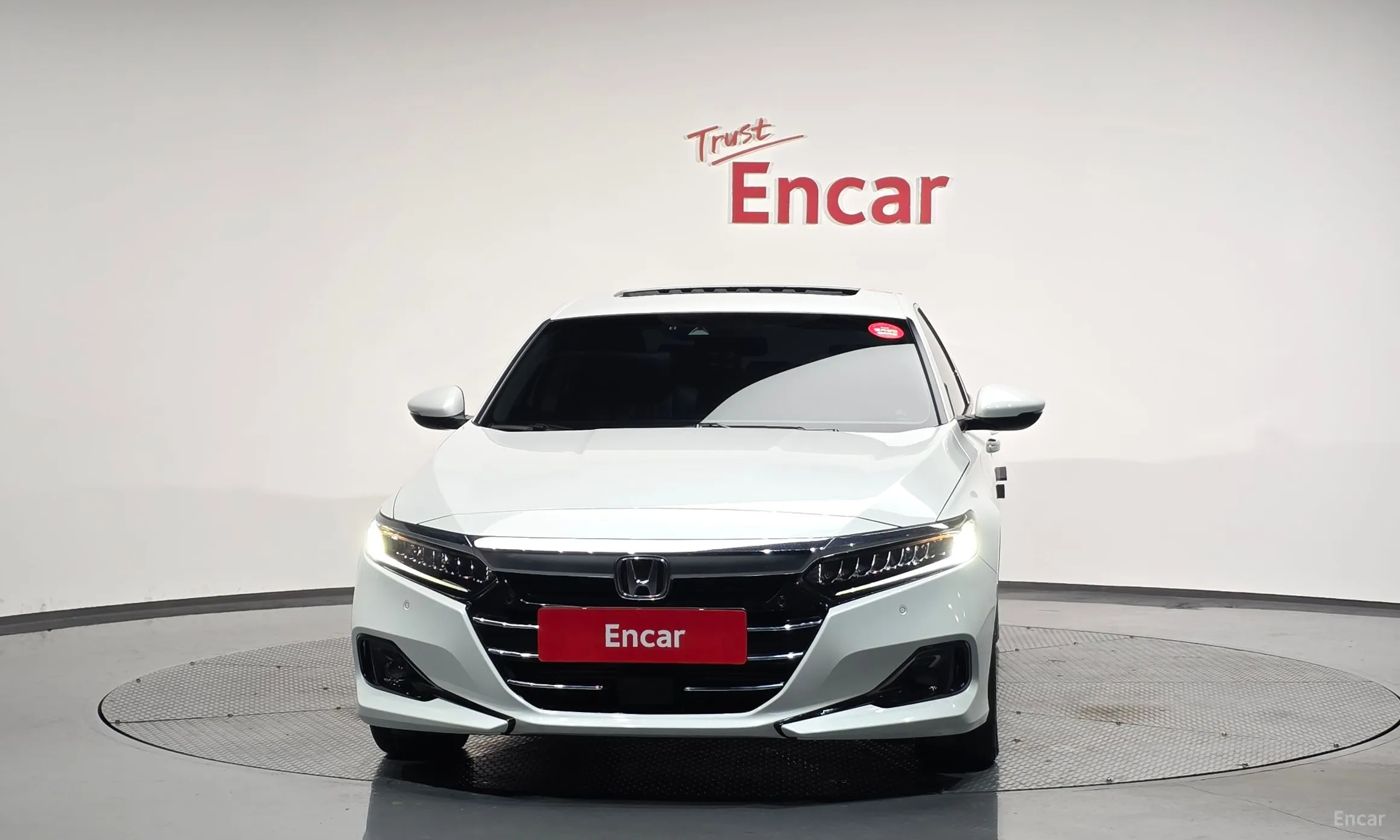 Honda Accord 10th Generation превью 3