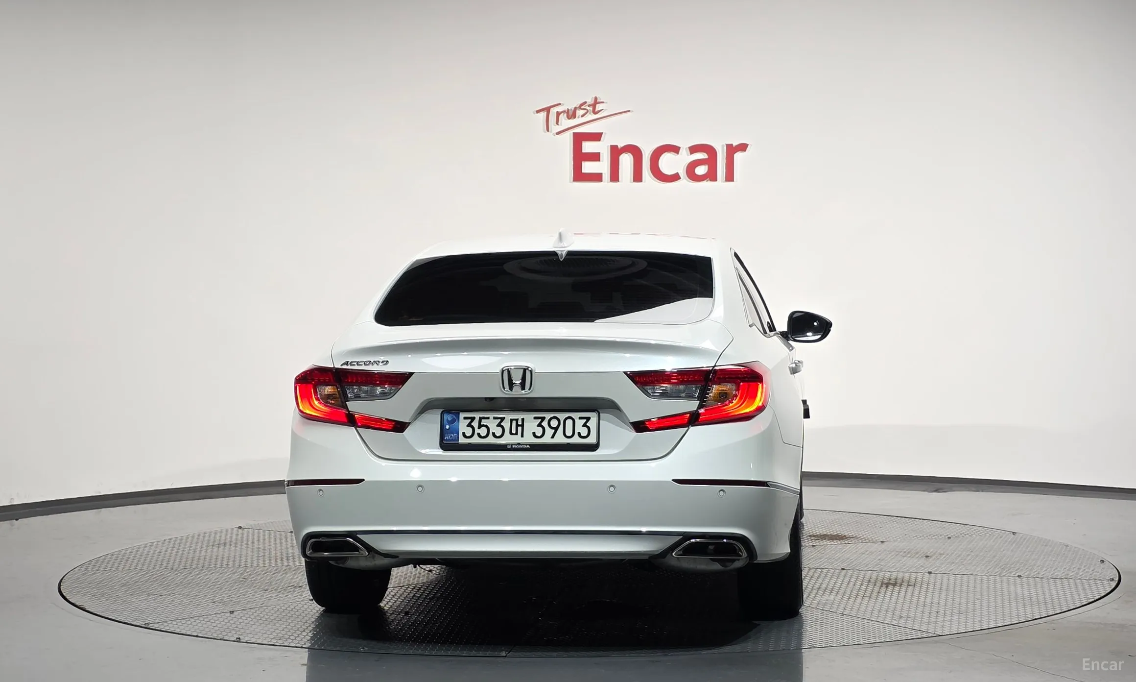 Honda Accord 10th Generation превью 4