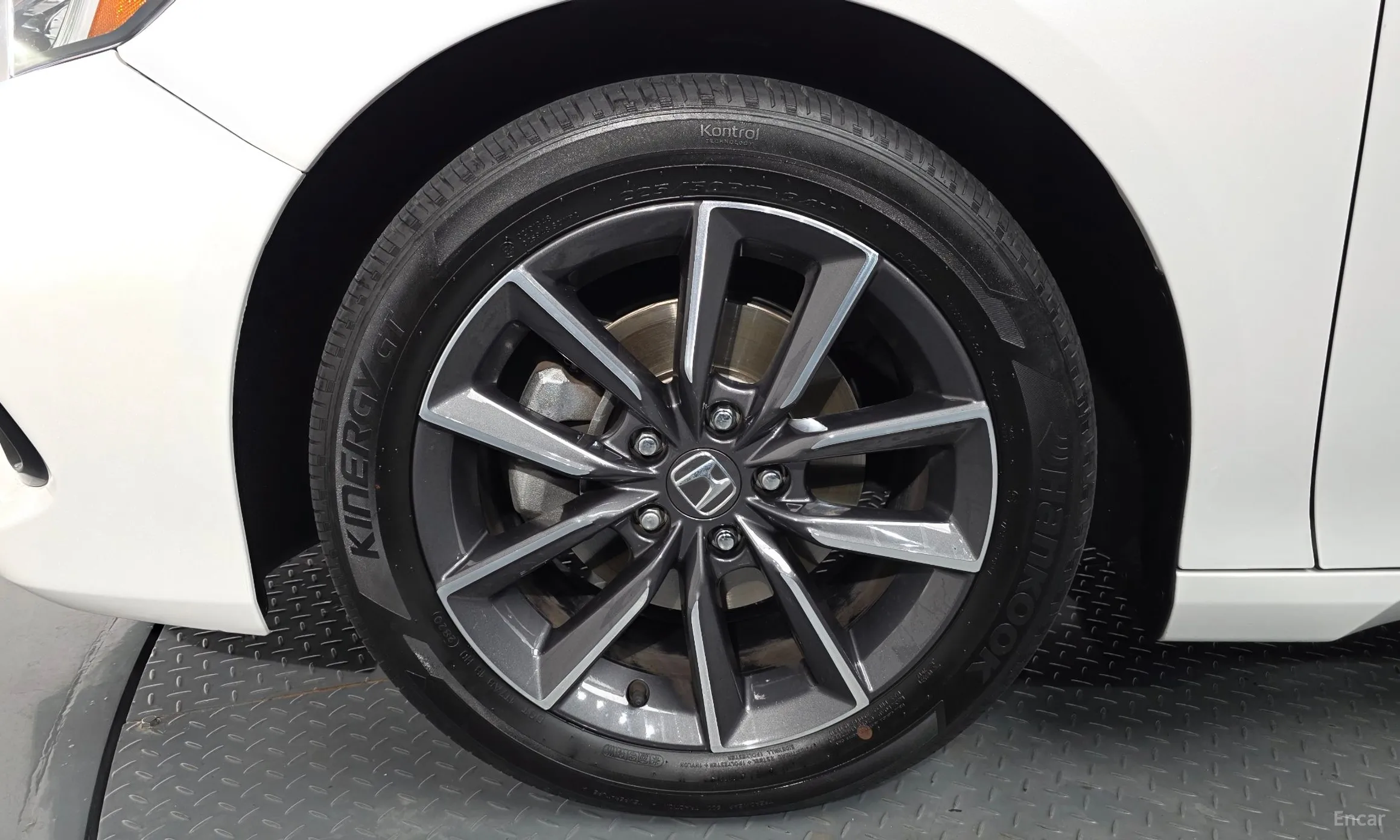 Honda Accord 10th Generation превью 5