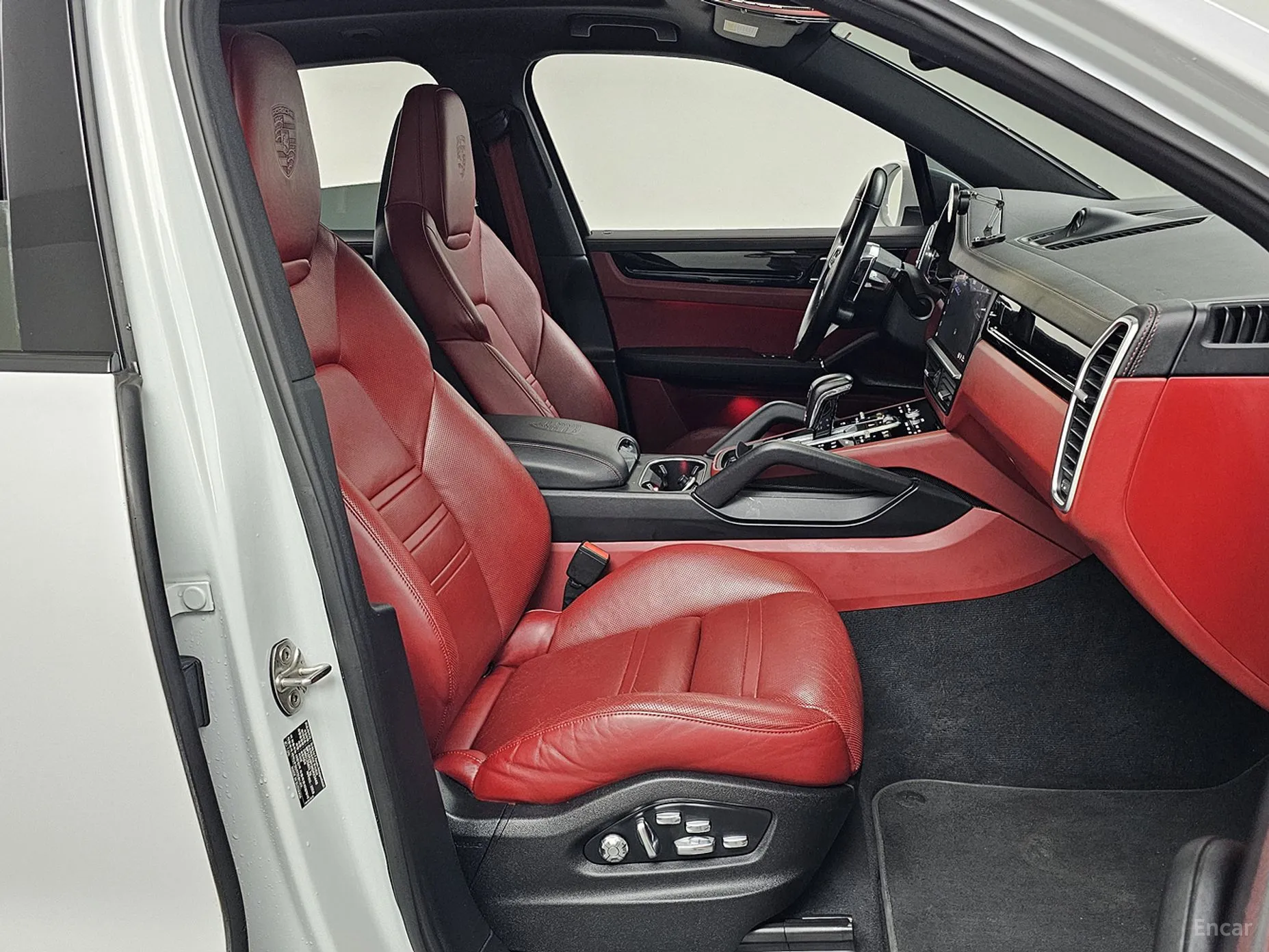 Porsche Cayenne (PO536) превью 10