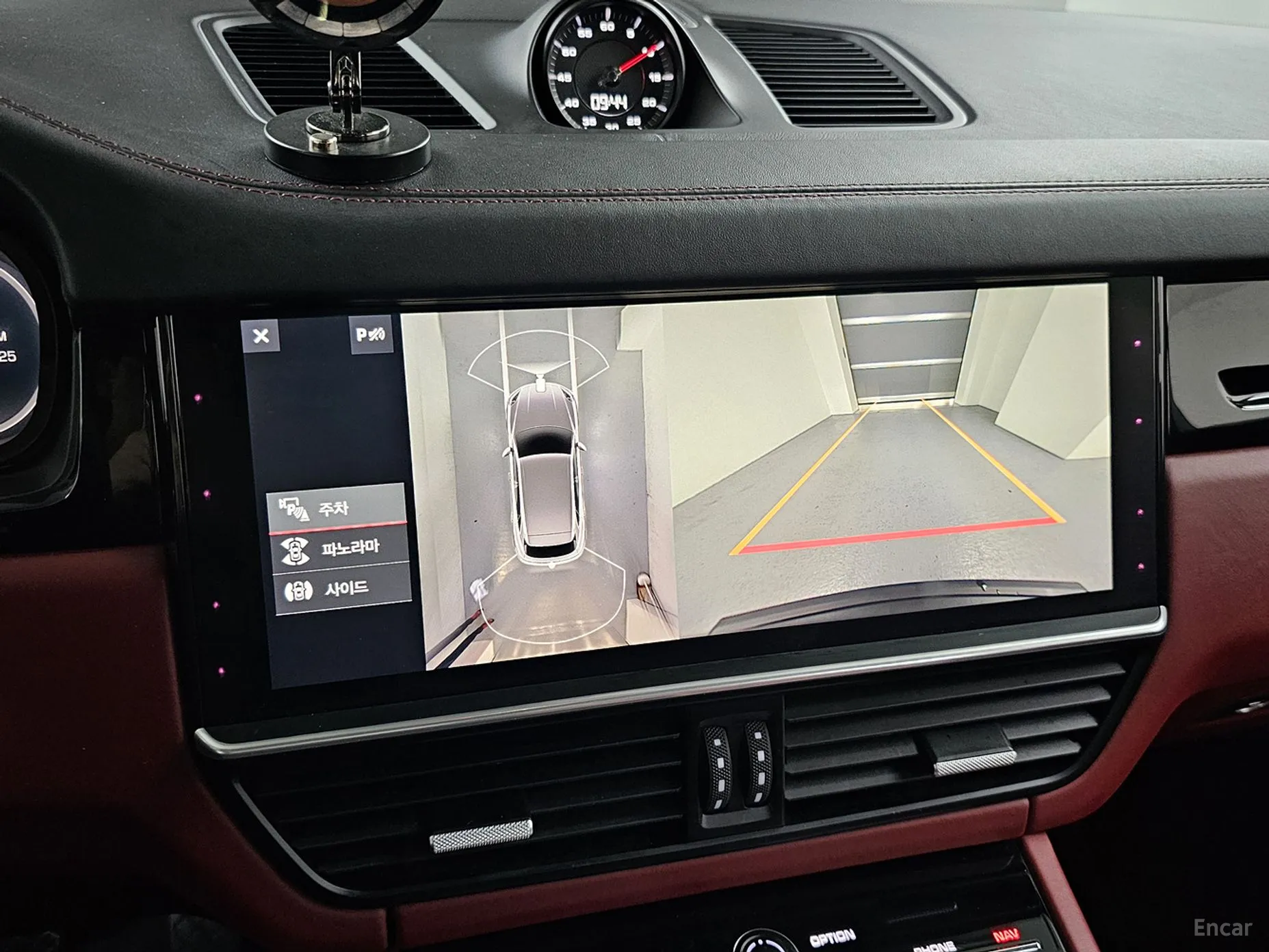 Porsche Cayenne (PO536) превью 14