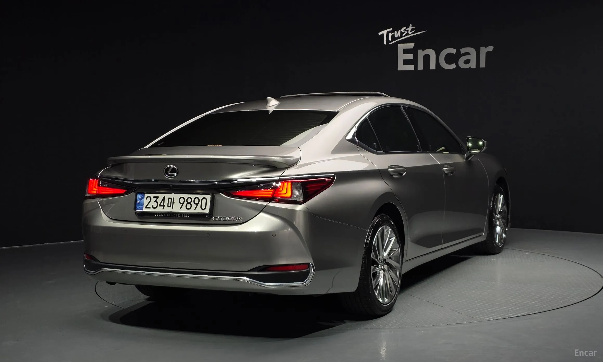 Lexus ES300h 7th Generation