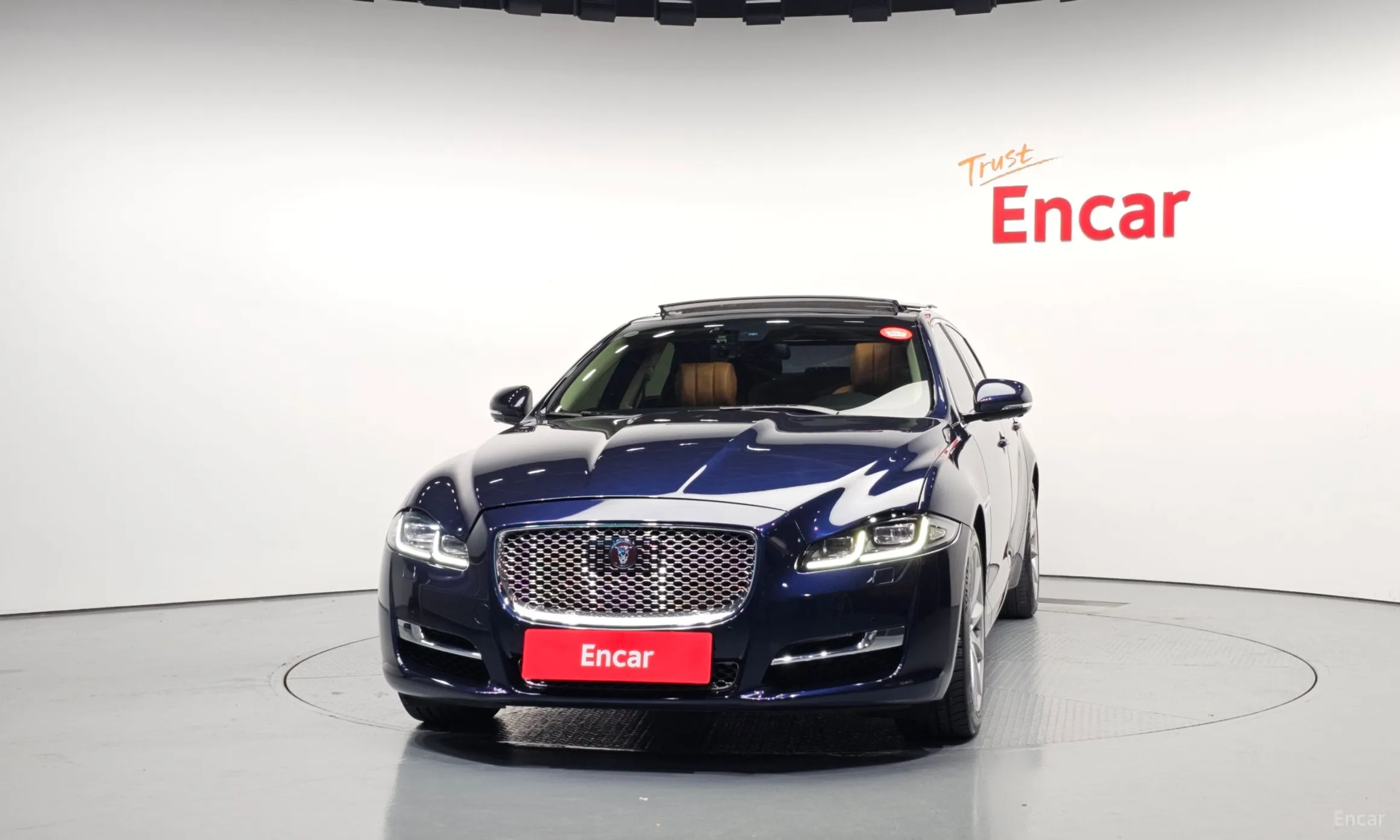 Jaguar All New XJ превью 3