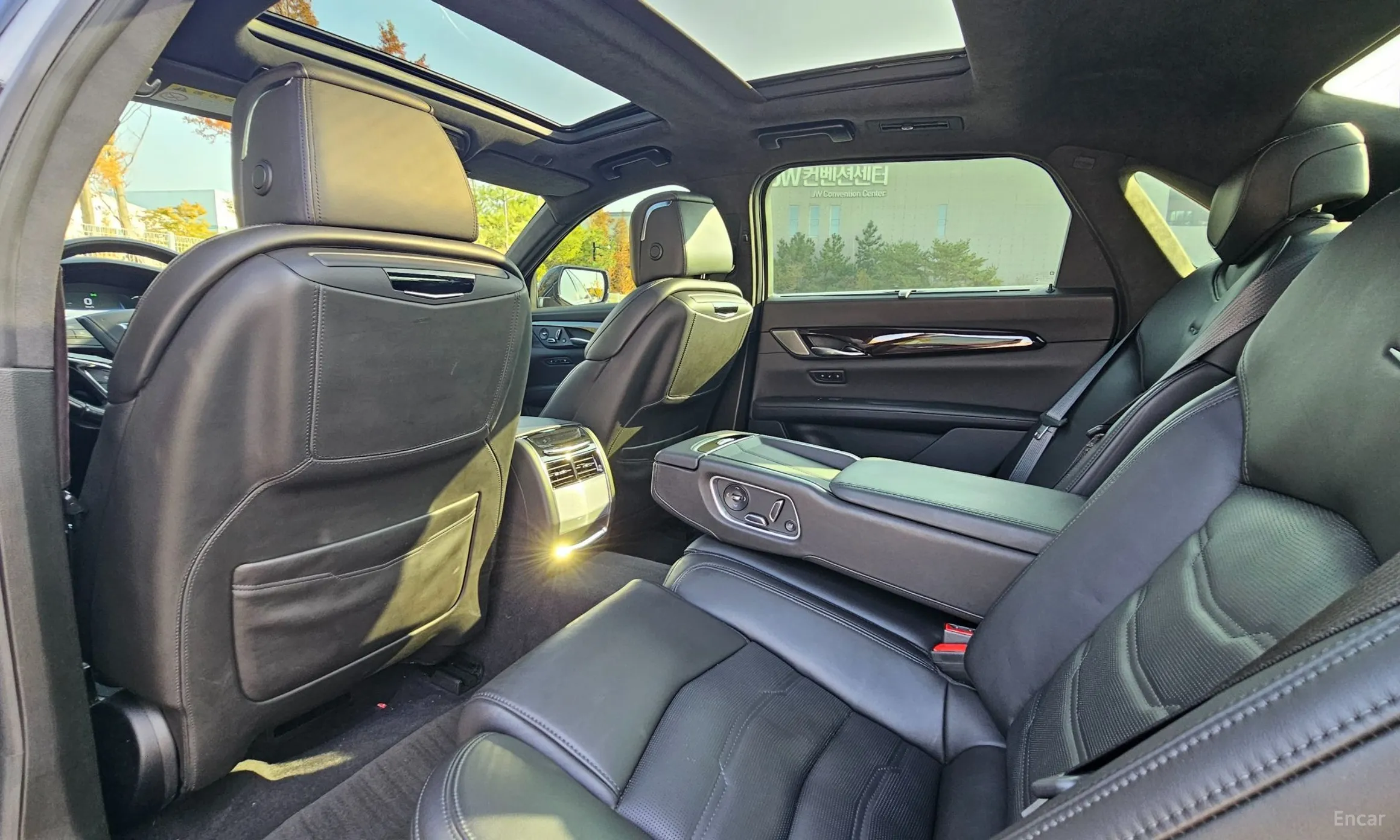 Cadillac CT6 превью 9