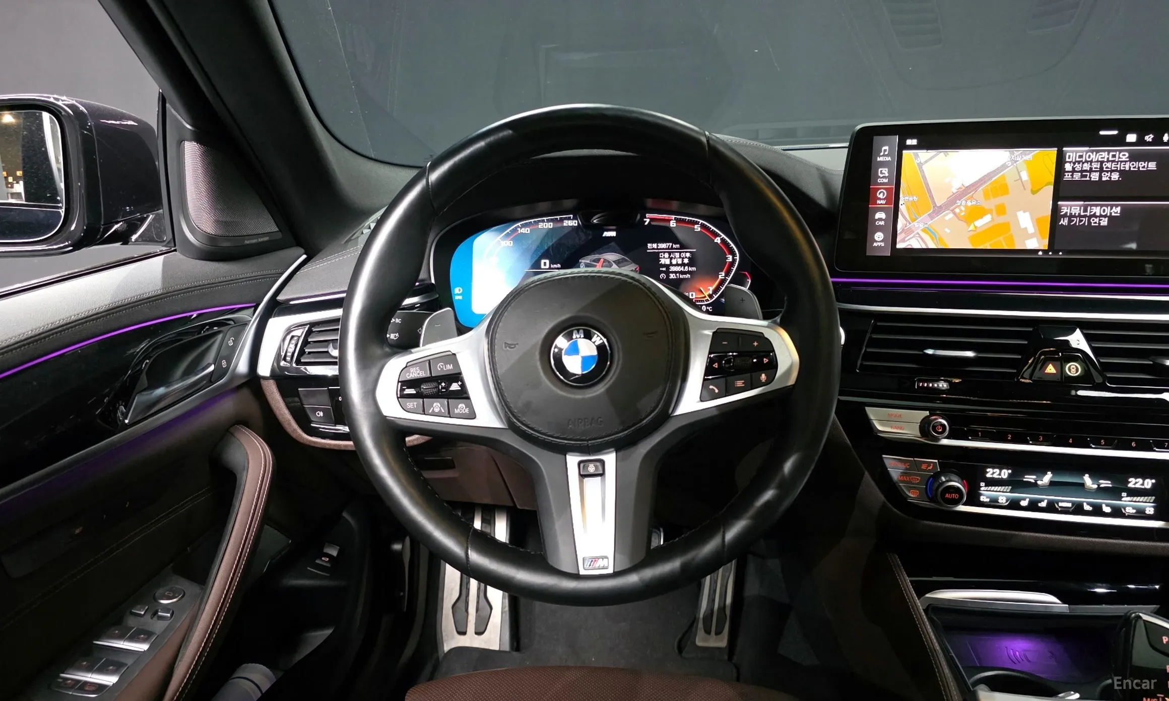 BMW 5 Series (G30) превью 13