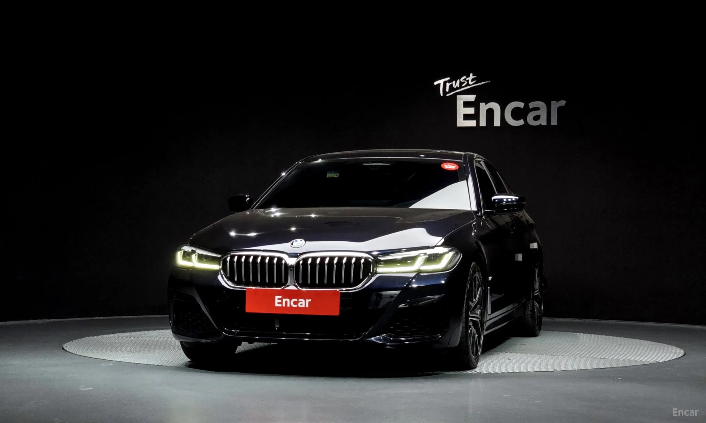 BMW 5 Series (G30) превью 3