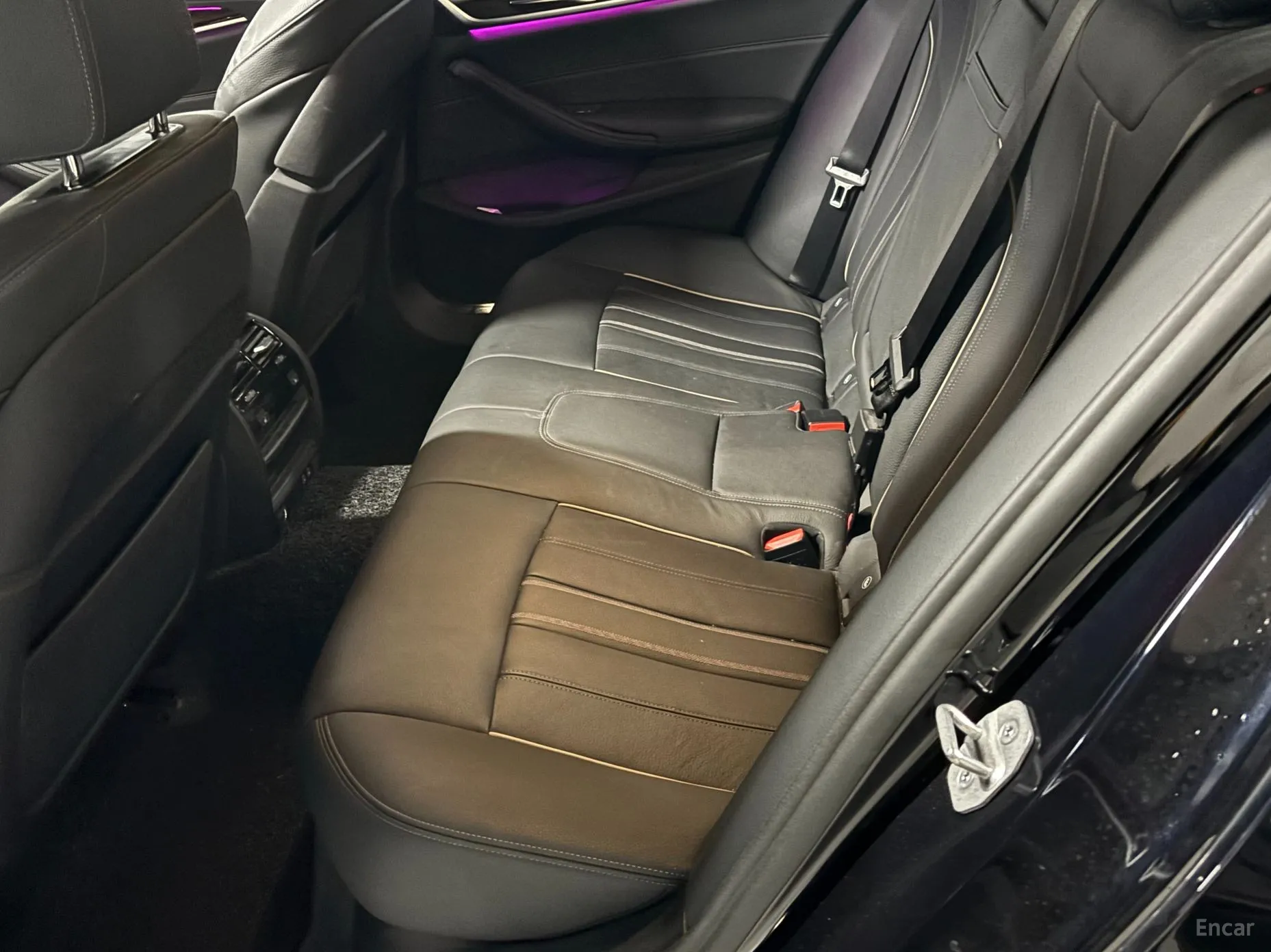 BMW 5 Series (G30) превью 11