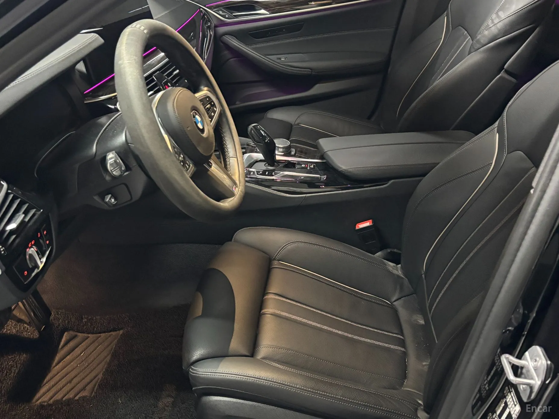 BMW 5 Series (G30) превью 12