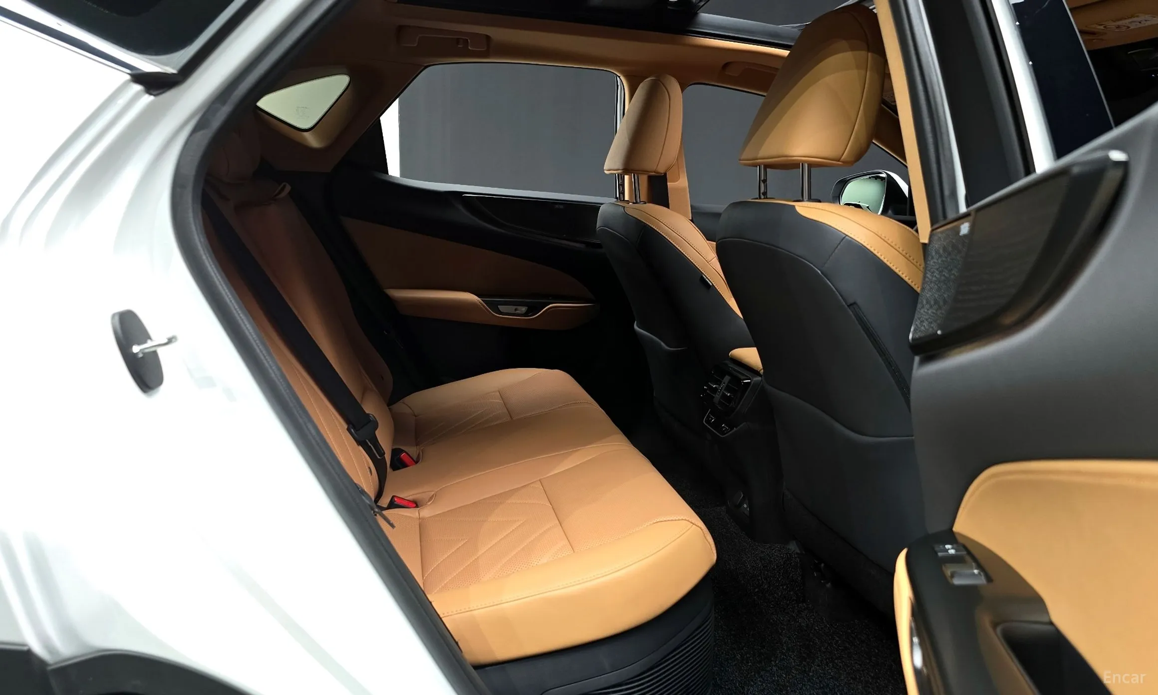 Lexus NX350h Gen 2 превью 12