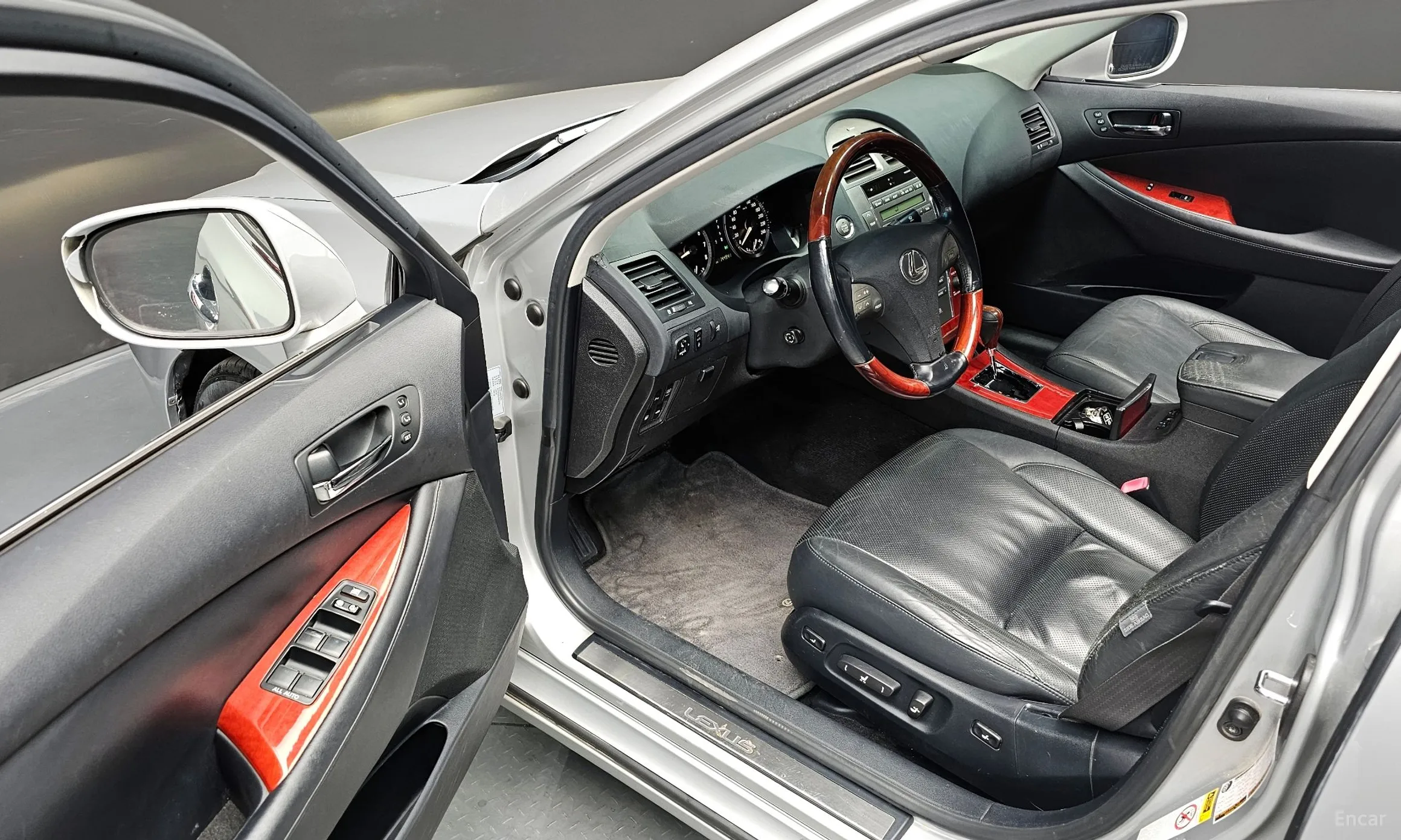 Lexus ES350 превью 12