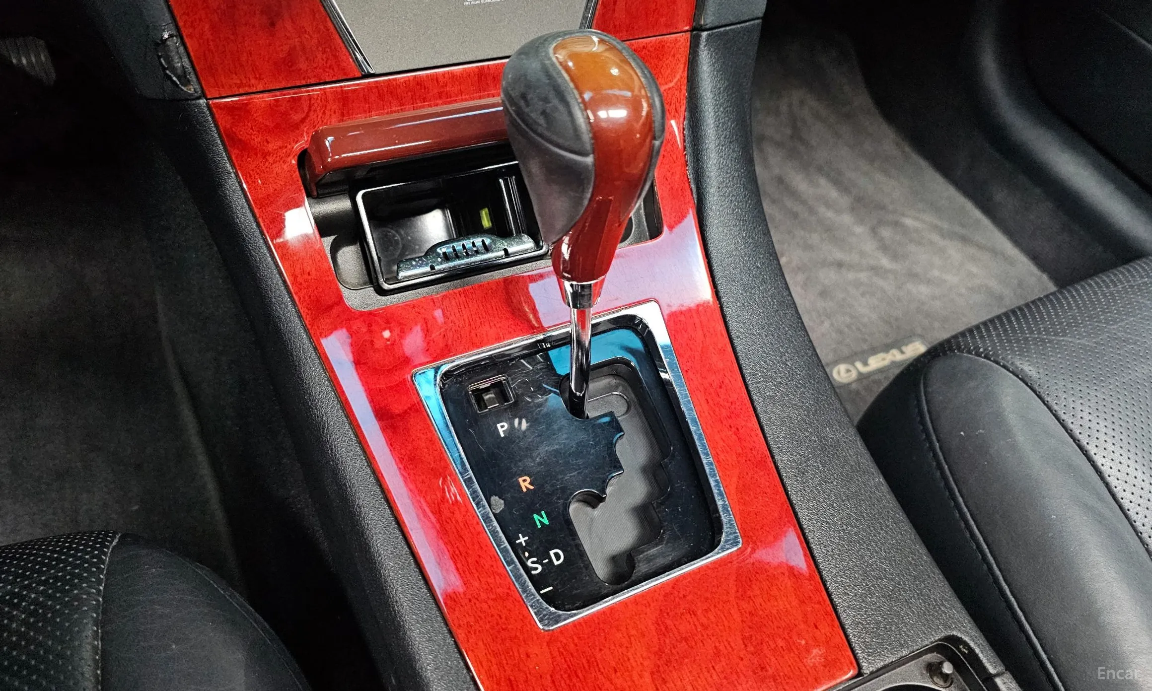 Lexus ES350 превью 9