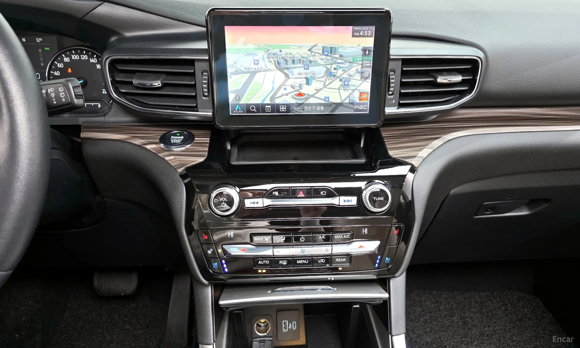 Ford Explorer 6th Generation превью 14