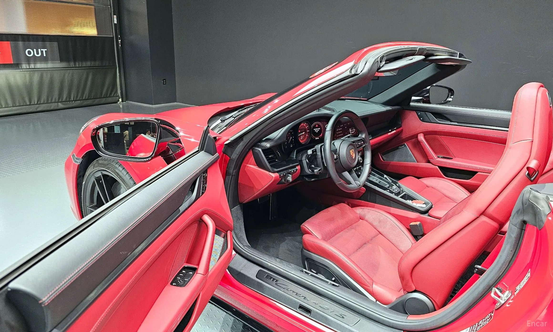 Porsche 911 (992) превью 11
