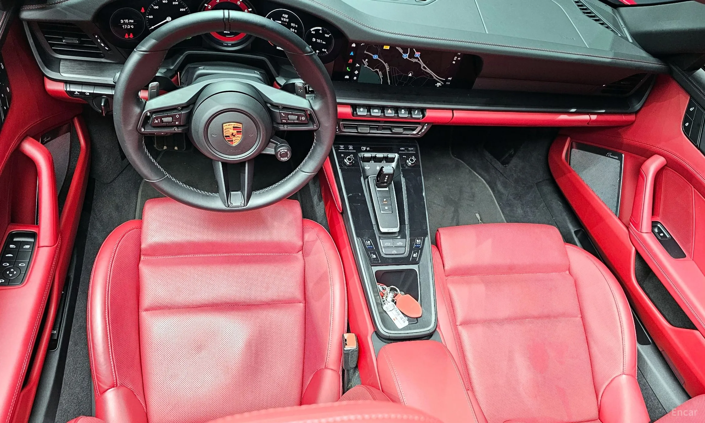 Porsche 911 (992) превью 7