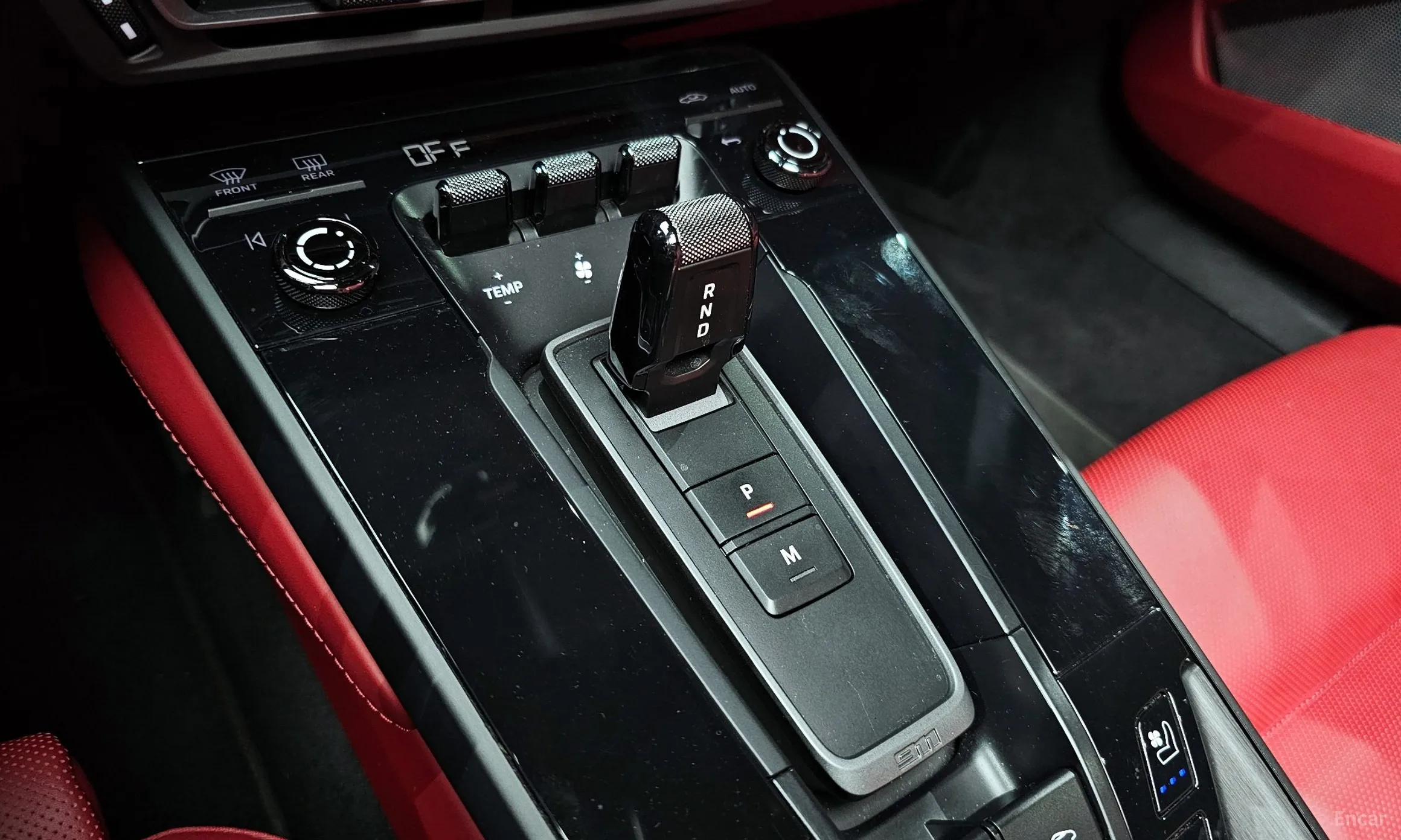 Porsche 911 (992) превью 9