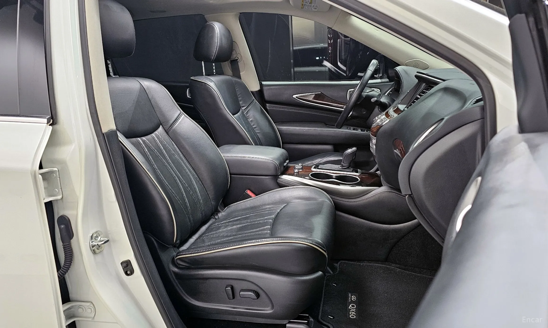 Infiniti QX60 превью 11