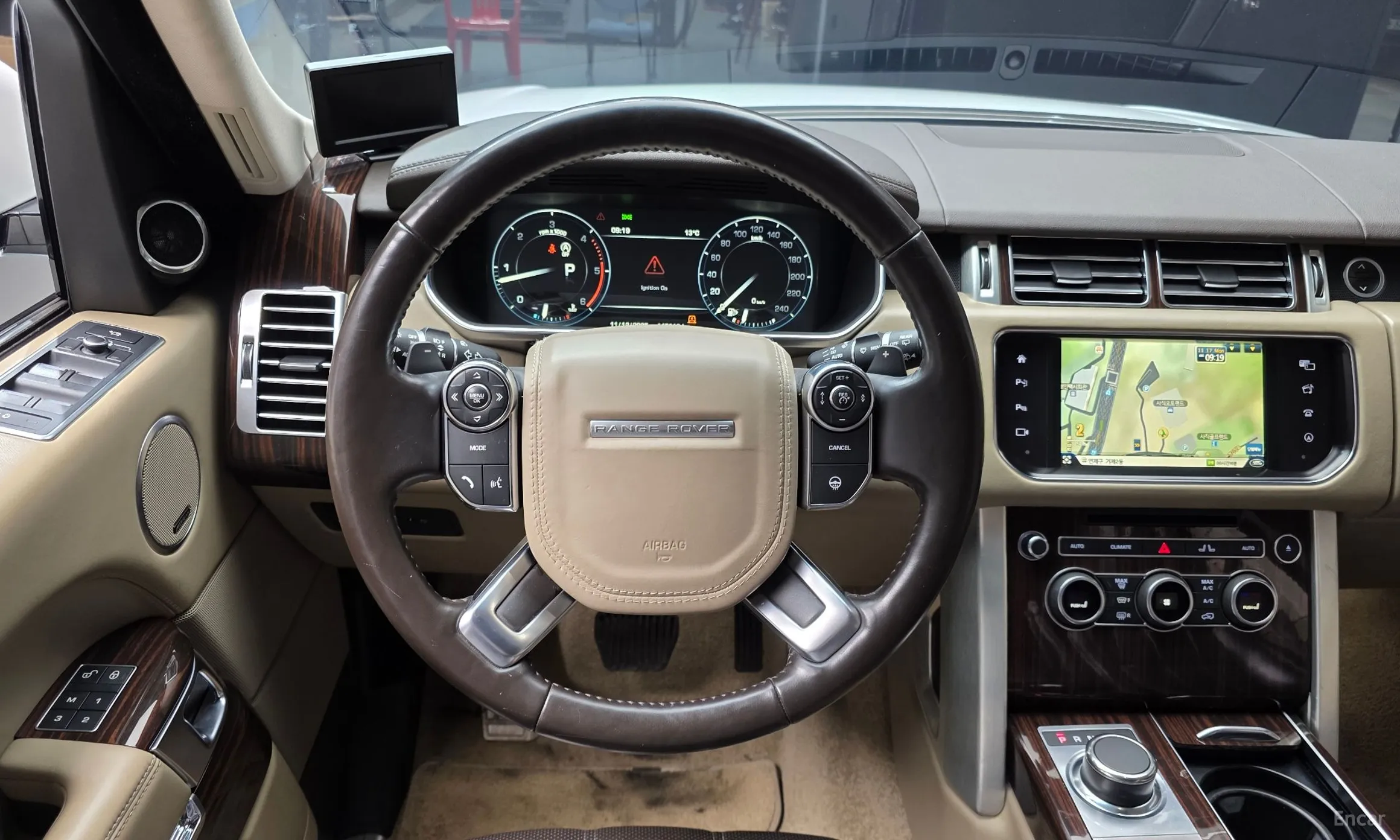 Land Rover Range Rover 4th Generation превью 13