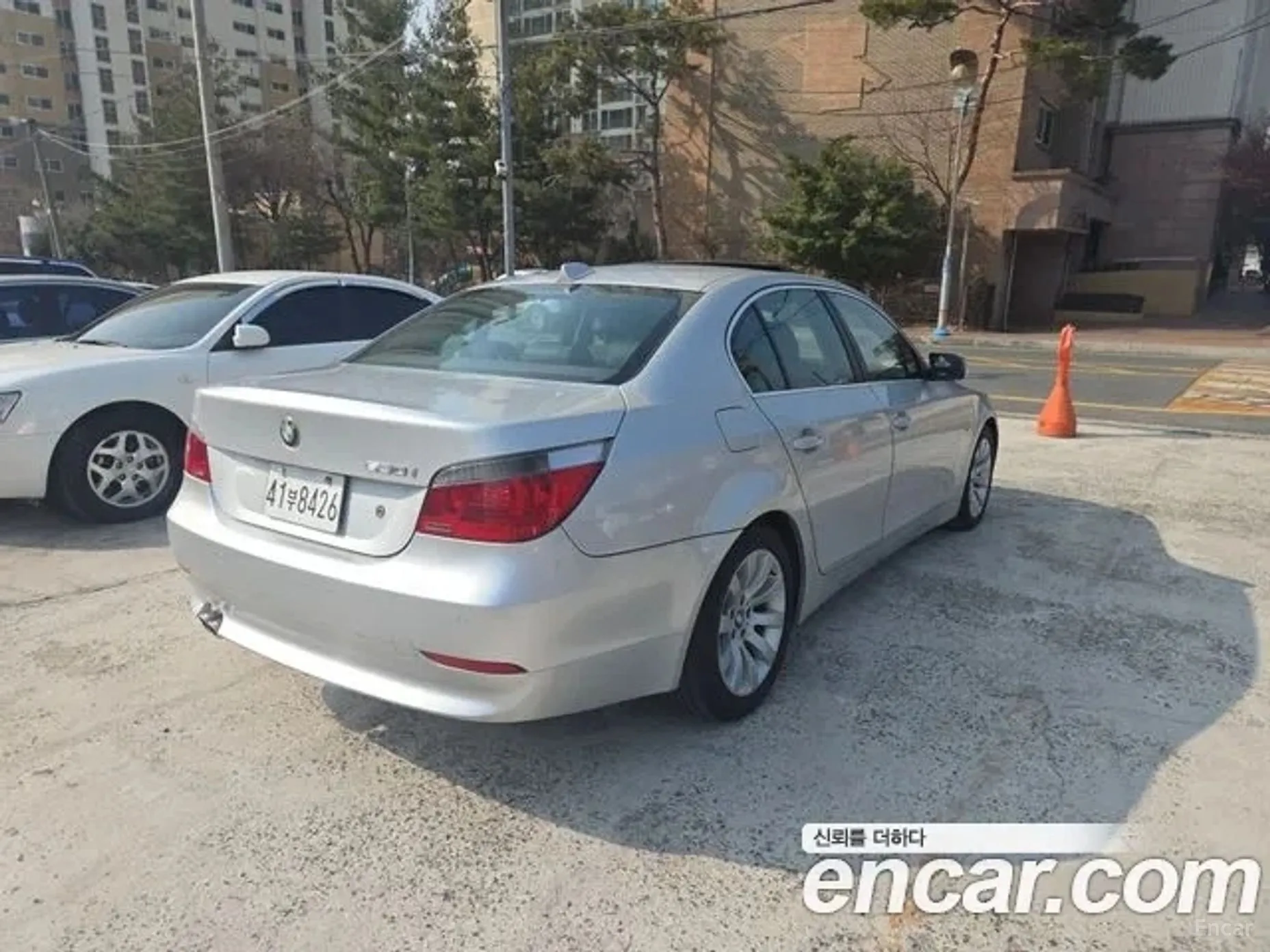 BMW 5 Series (E60) превью 4