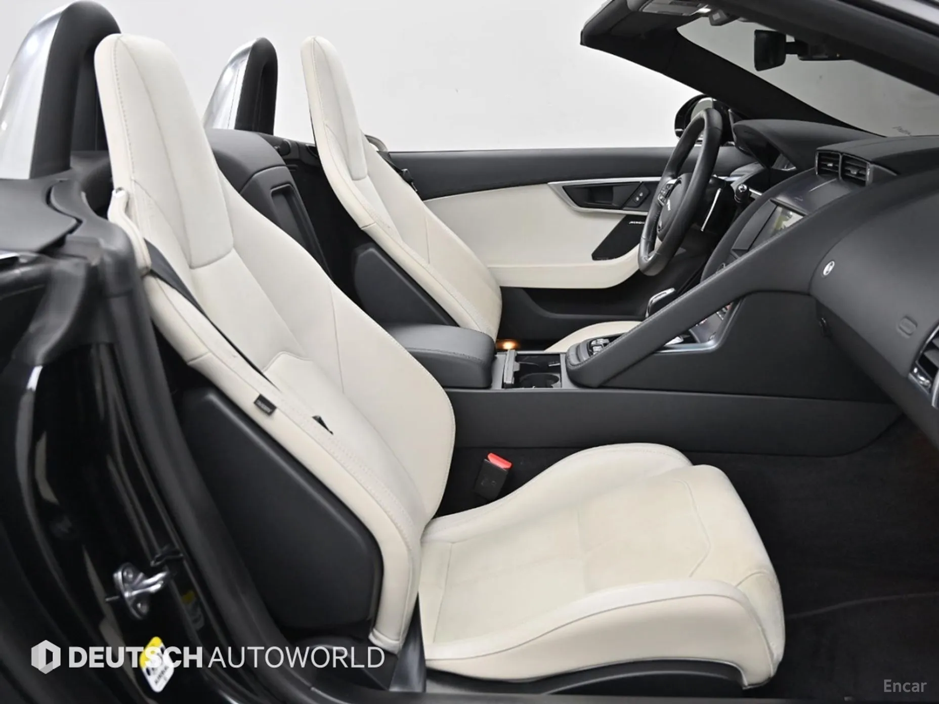 Jaguar F-TYPE превью 10